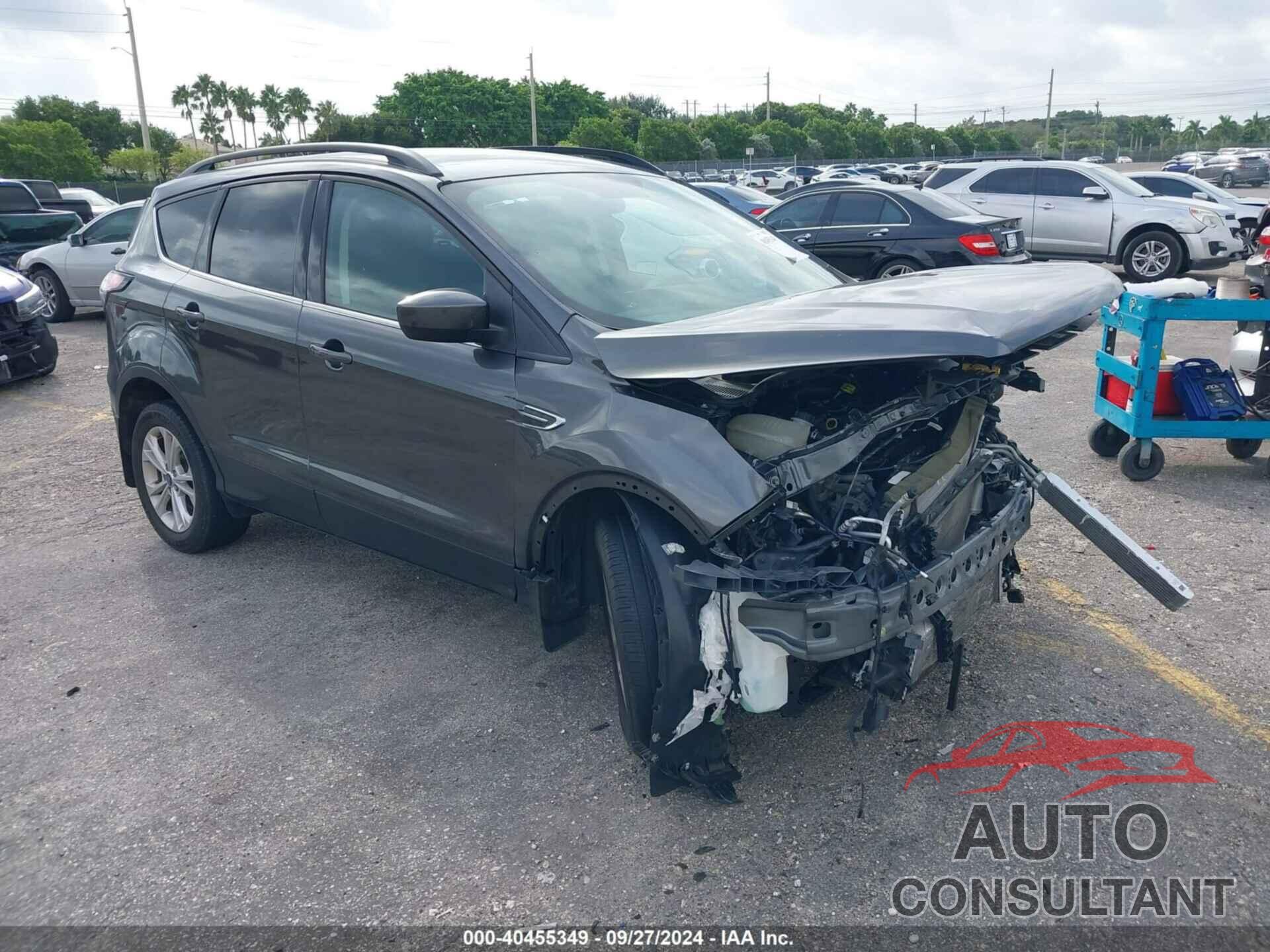 FORD ESCAPE 2018 - 1FMCU0GD8JUB97533