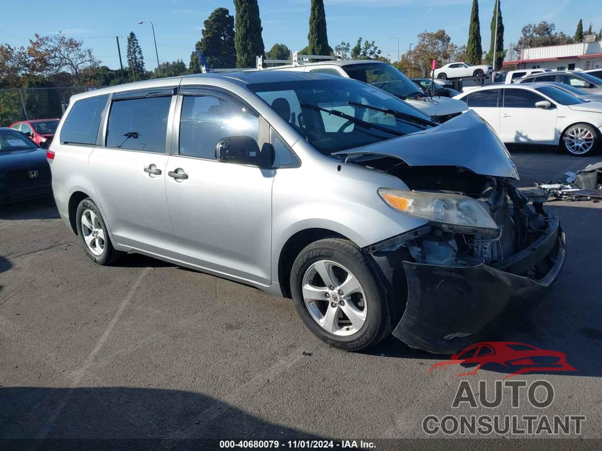 TOYOTA SIENNA 2011 - 5TDZK3DC7BS149240