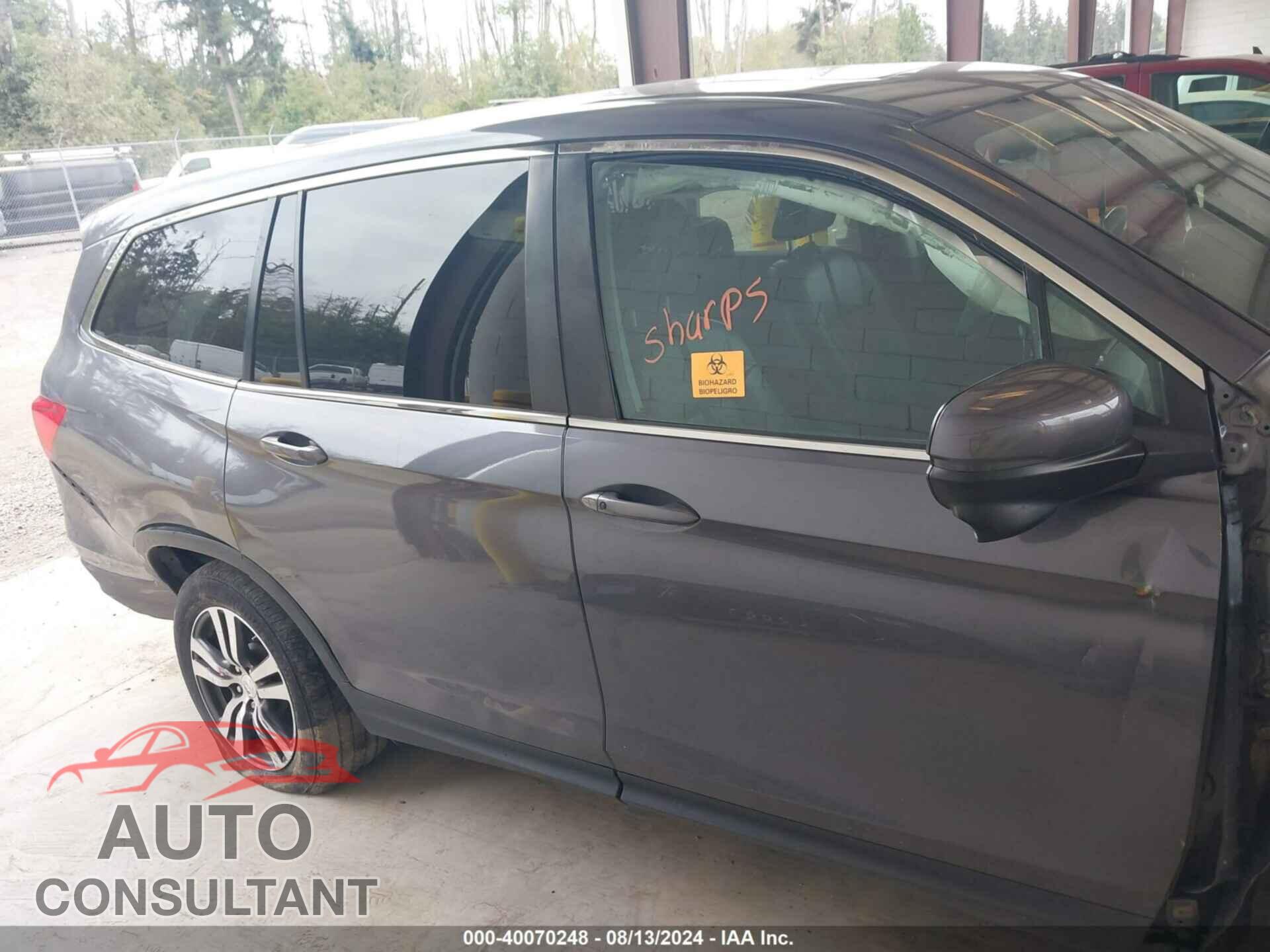HONDA PILOT 2018 - 5FNYF6H5XJB011174