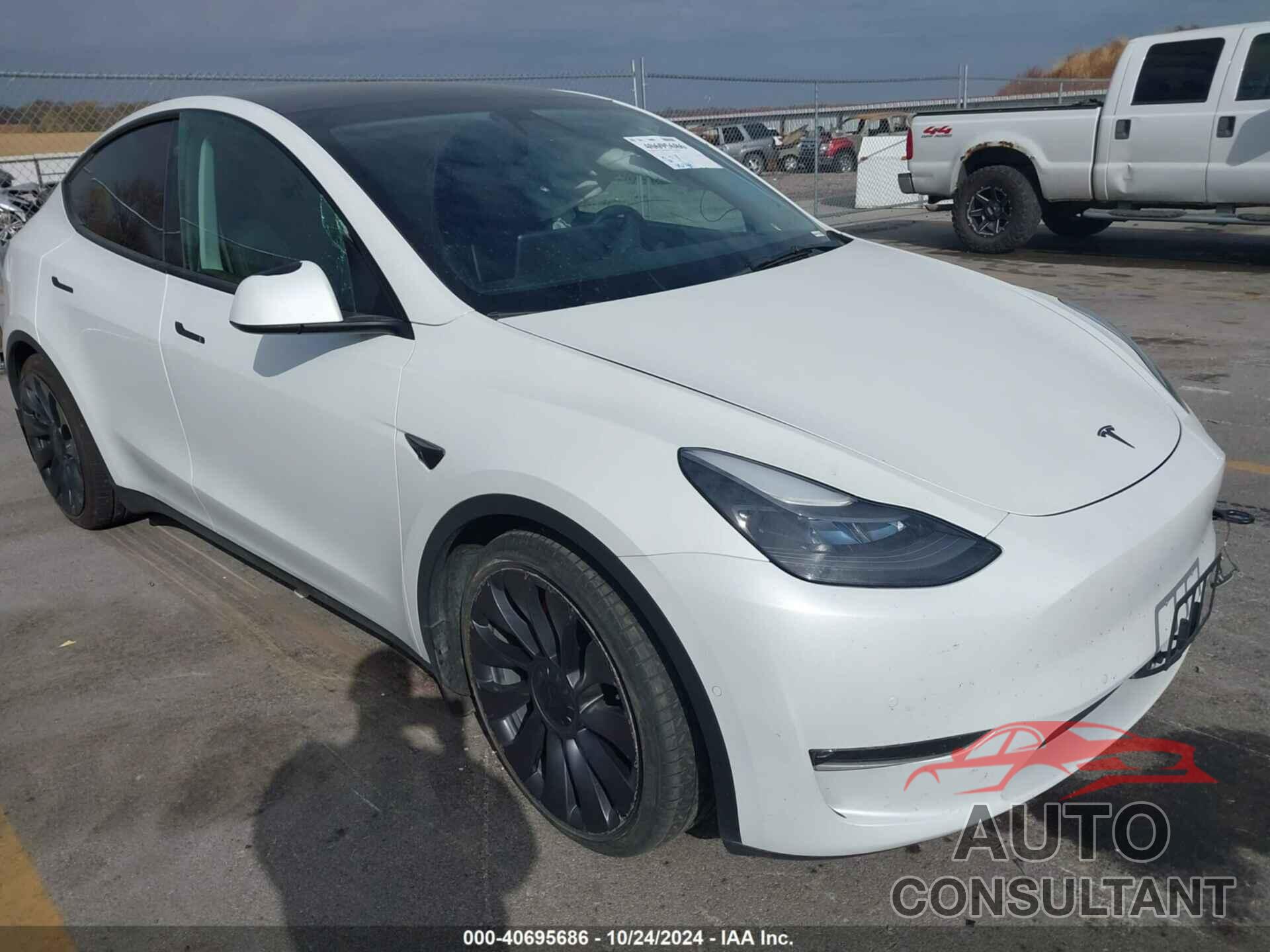 TESLA MODEL Y 2021 - 5YJYGDEF8MF303912