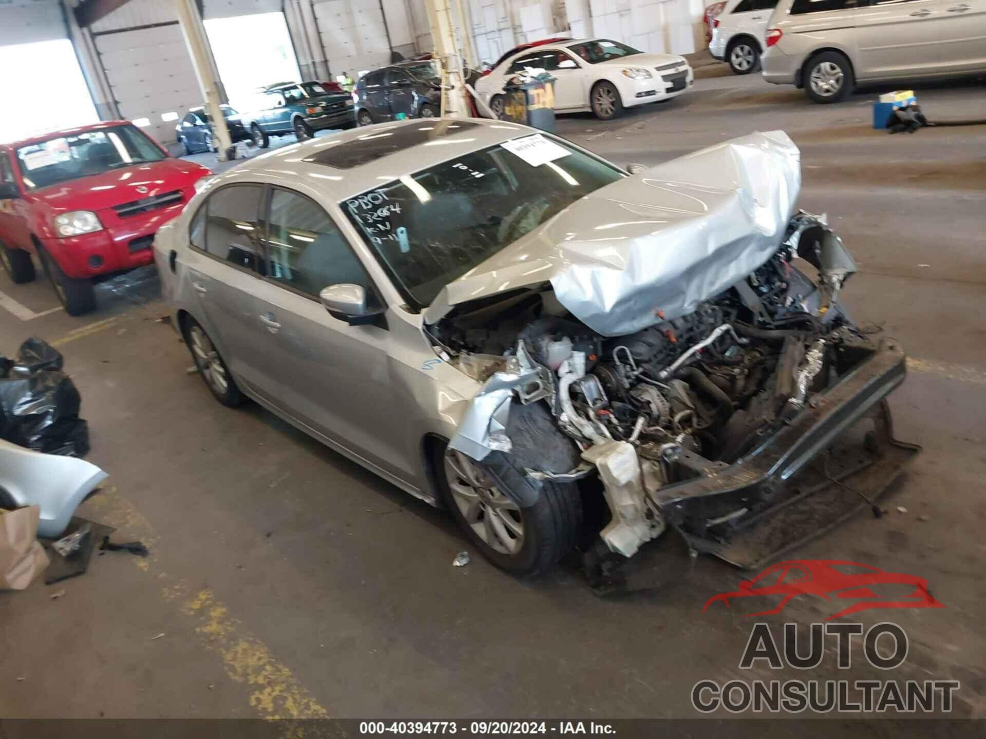 VOLKSWAGEN JETTA 2011 - 3VWDZ7AJ3BM347455
