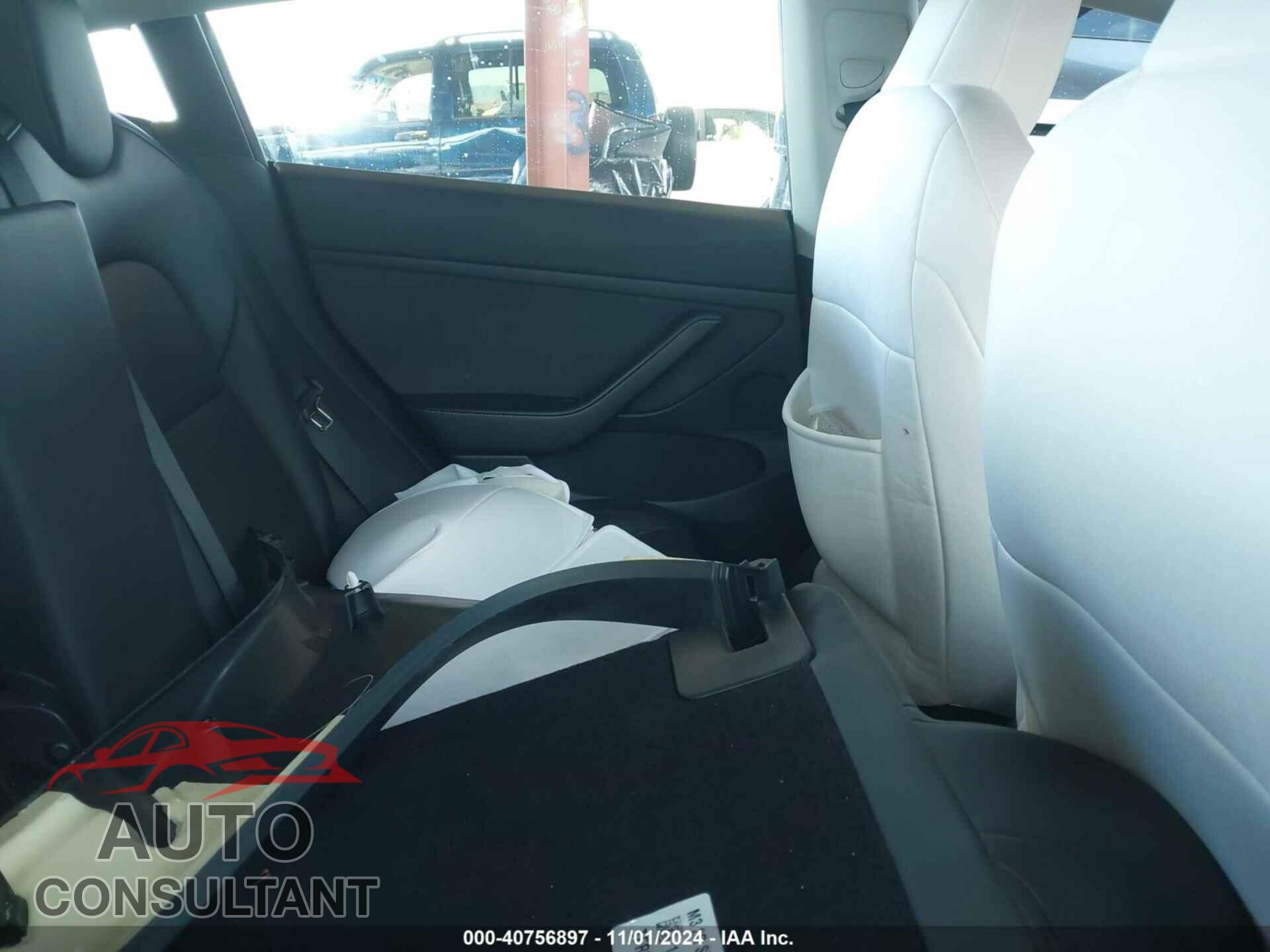 TESLA MODEL 3 2023 - 5YJ3E1EA5PF450549