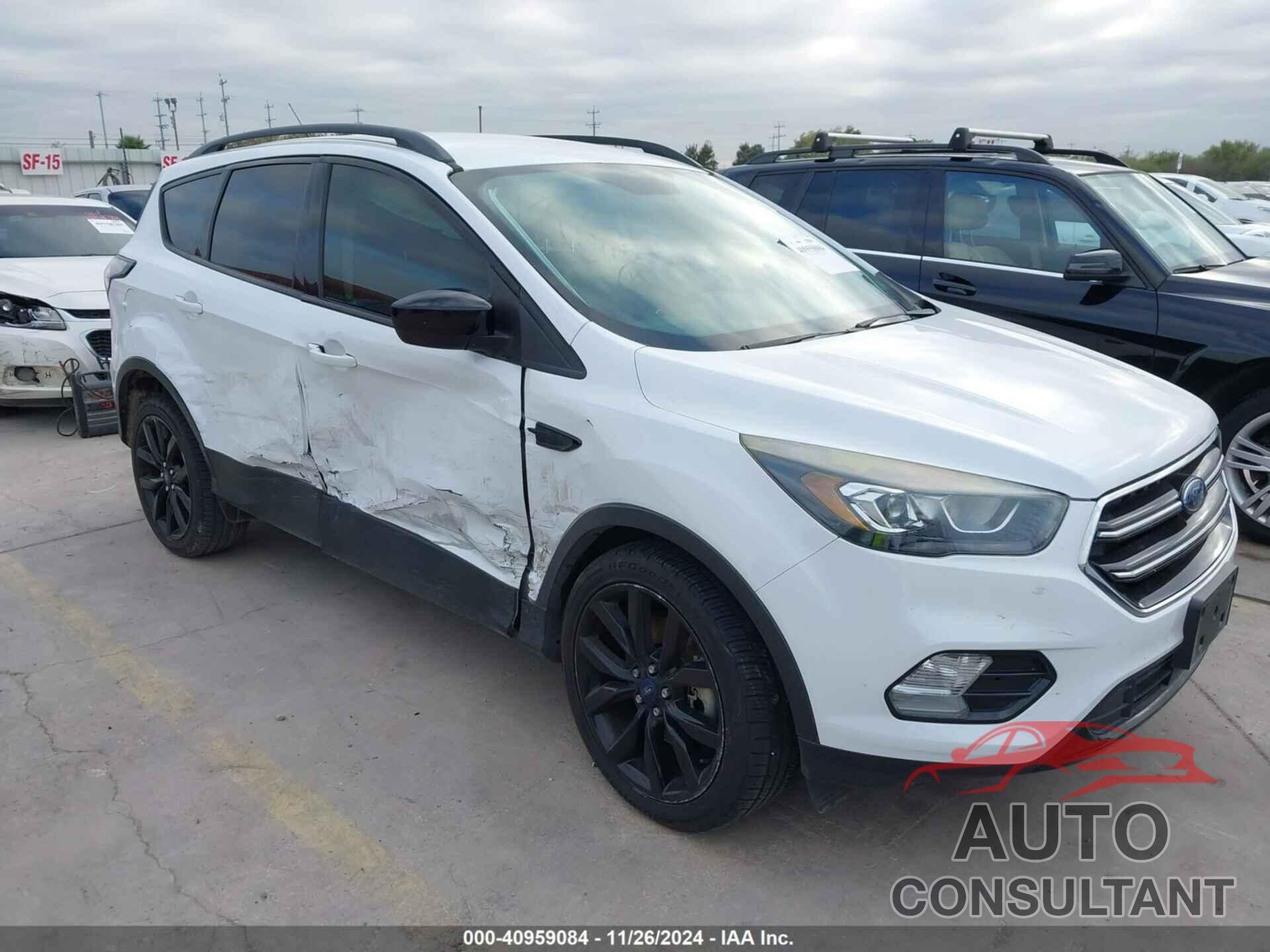 FORD ESCAPE 2017 - 1FMCU0G99HUE15548