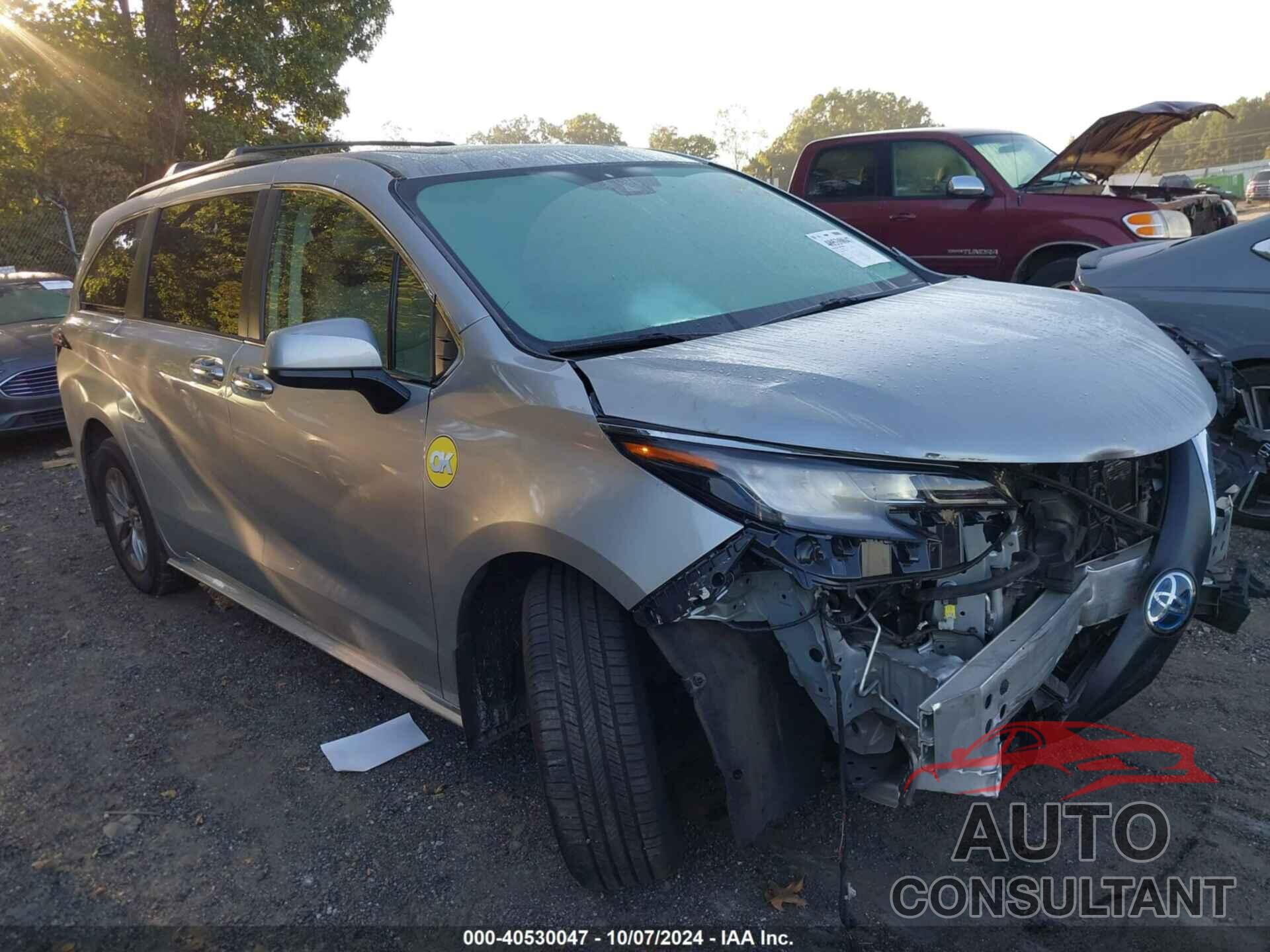 TOYOTA SIENNA 2021 - 5TDYRKEC5MS074069