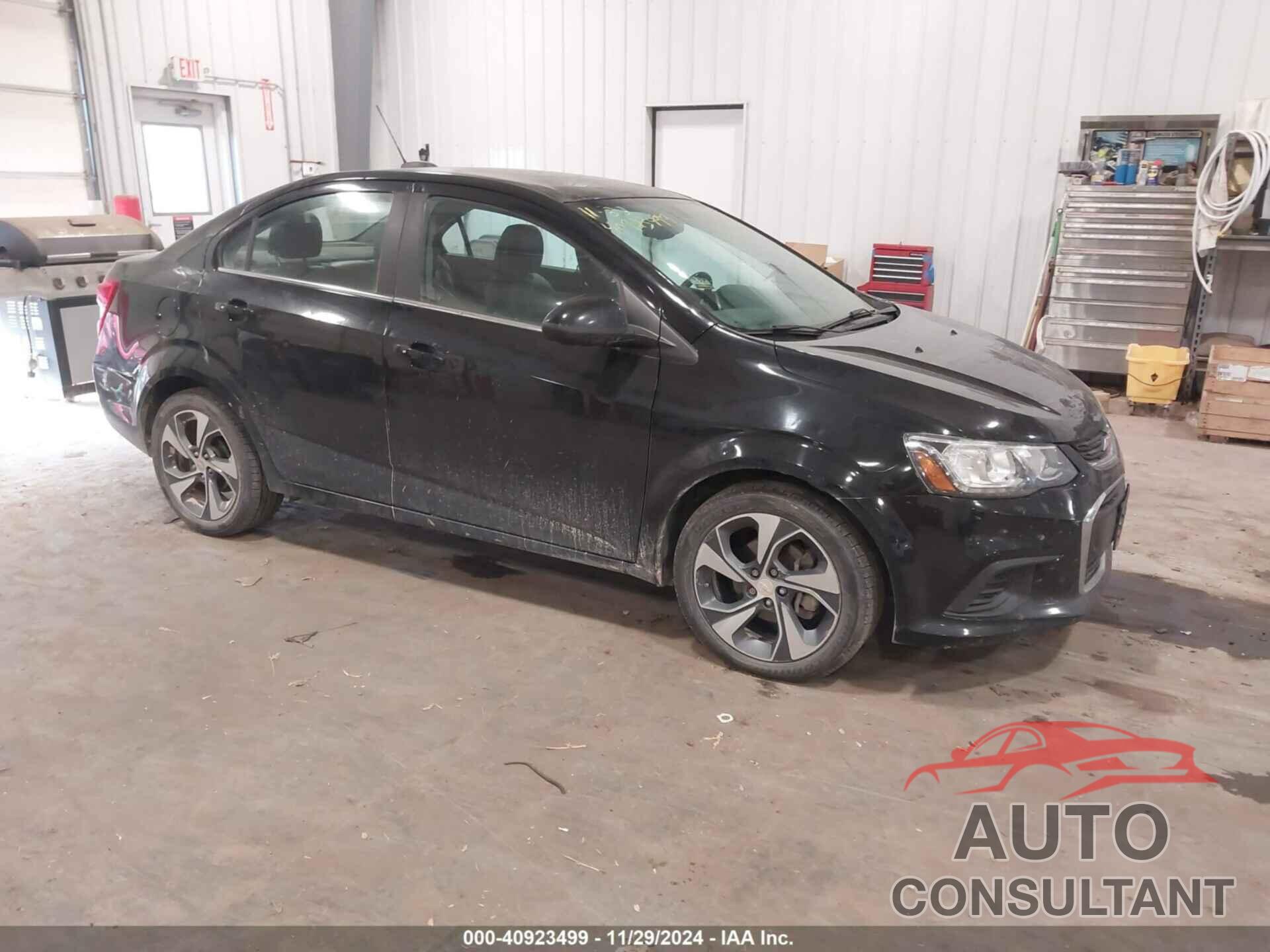 CHEVROLET SONIC 2017 - 1G1JF5SBXH4114972