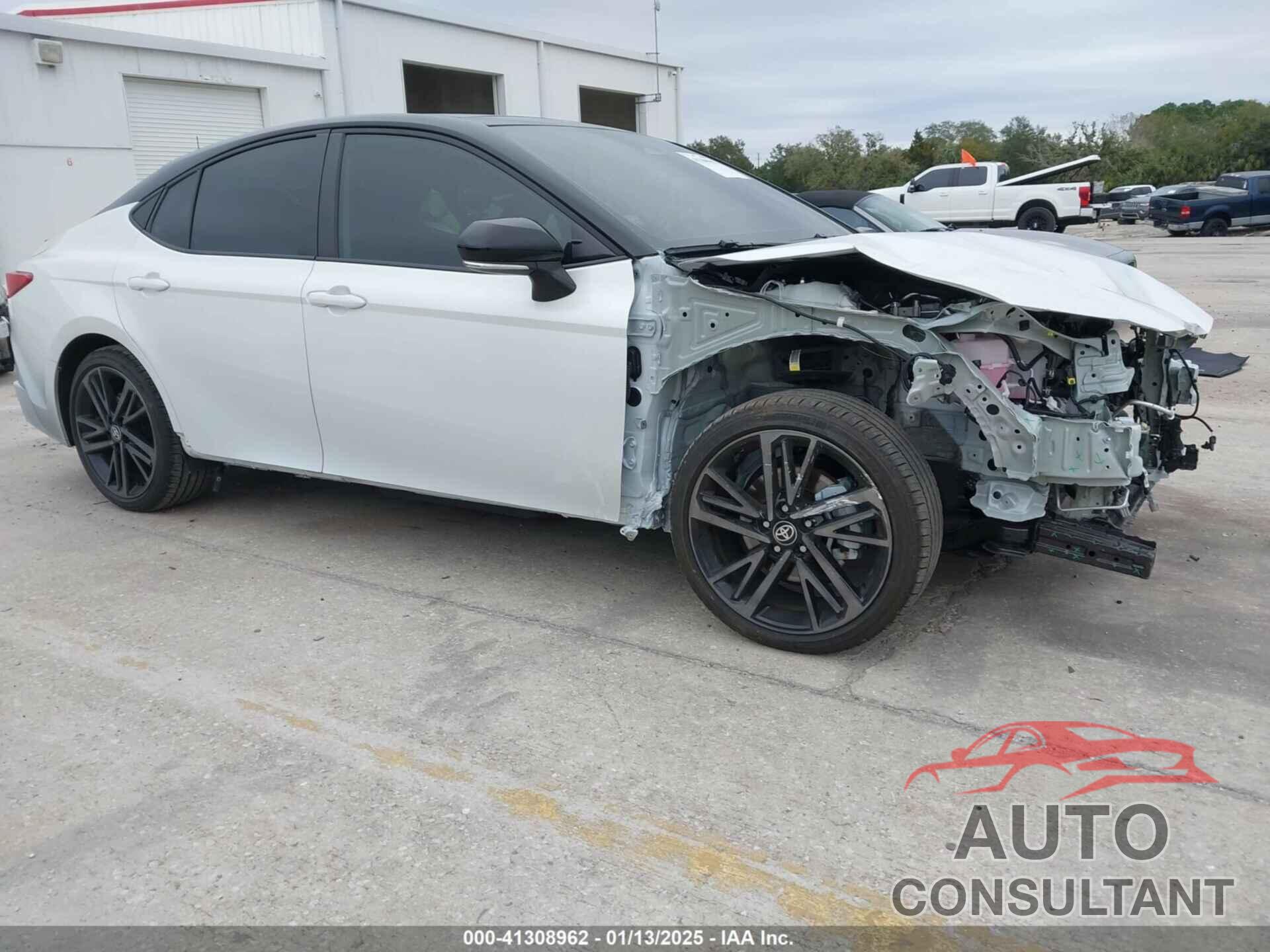 TOYOTA CAMRY 2025 - 4T1DAACK5SU026487