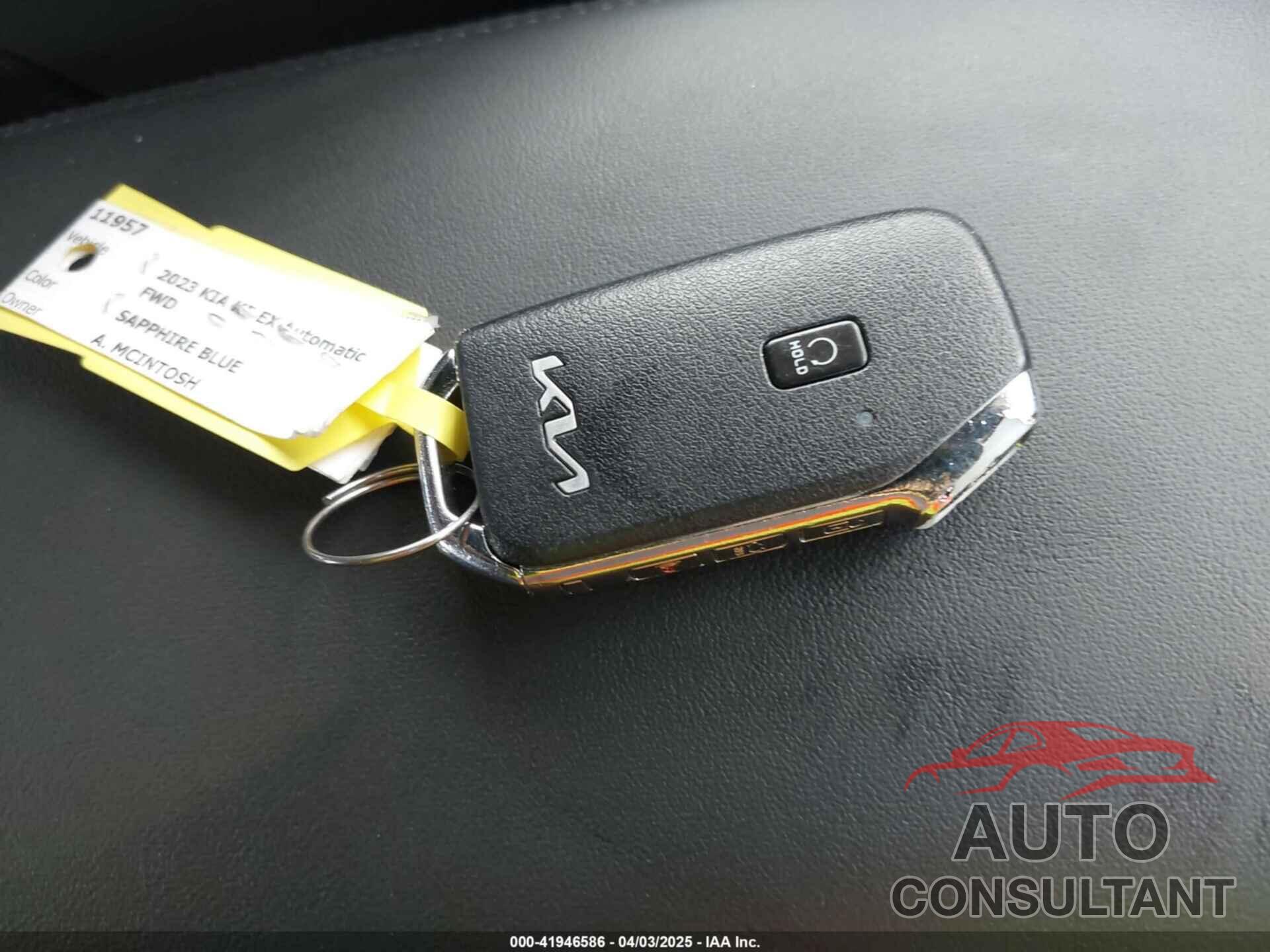 KIA K5 2023 - 5XXG34J27PG176727