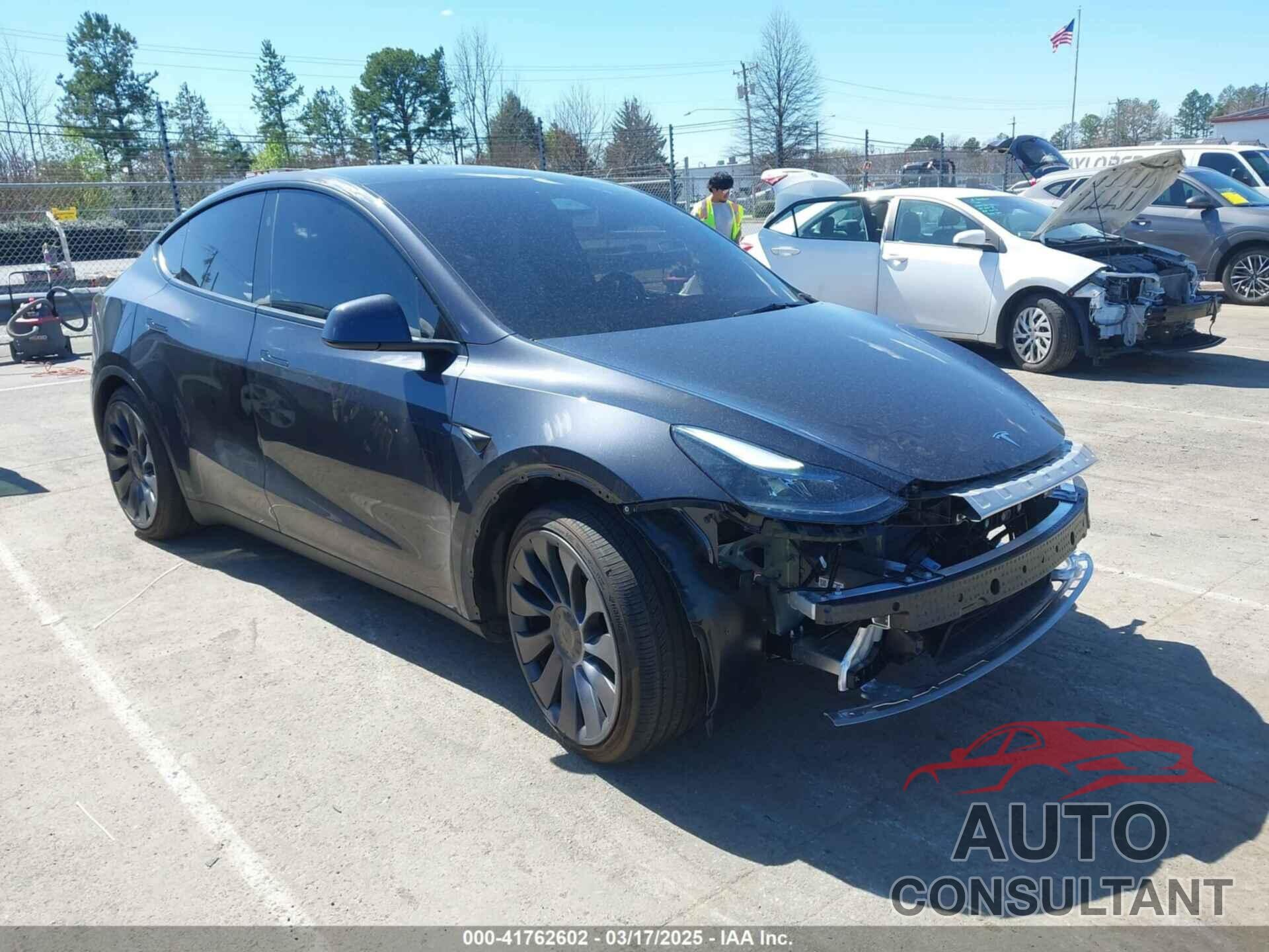 TESLA MODEL Y 2024 - 7SAYGDEF1RA329825