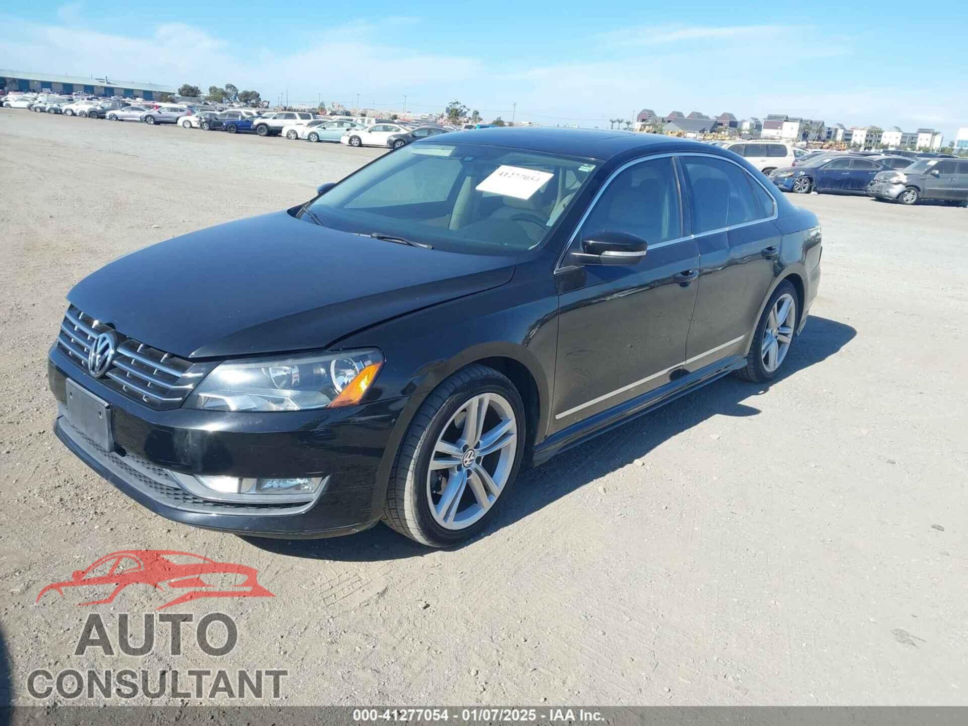 VOLKSWAGEN PASSAT 2015 - 1VWCM7A34FC025748