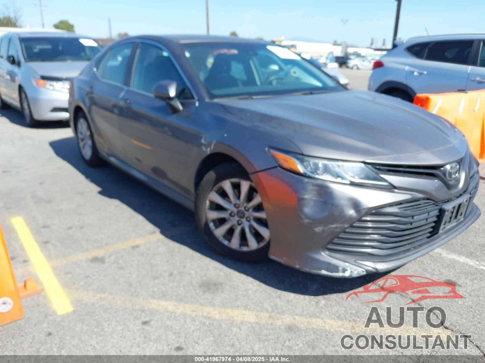 TOYOTA CAMRY 2018 - 4T1B11HK7JU577910
