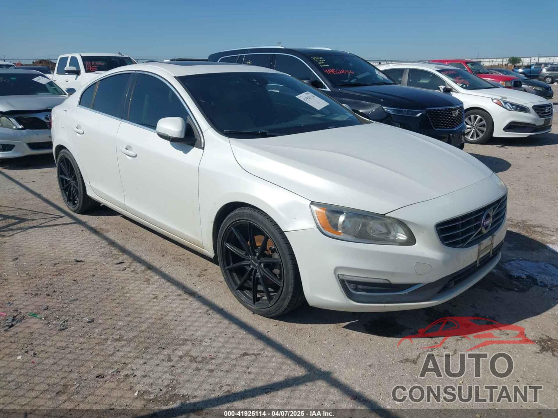 VOLVO S60 2015 - YV140MFK8F2338058
