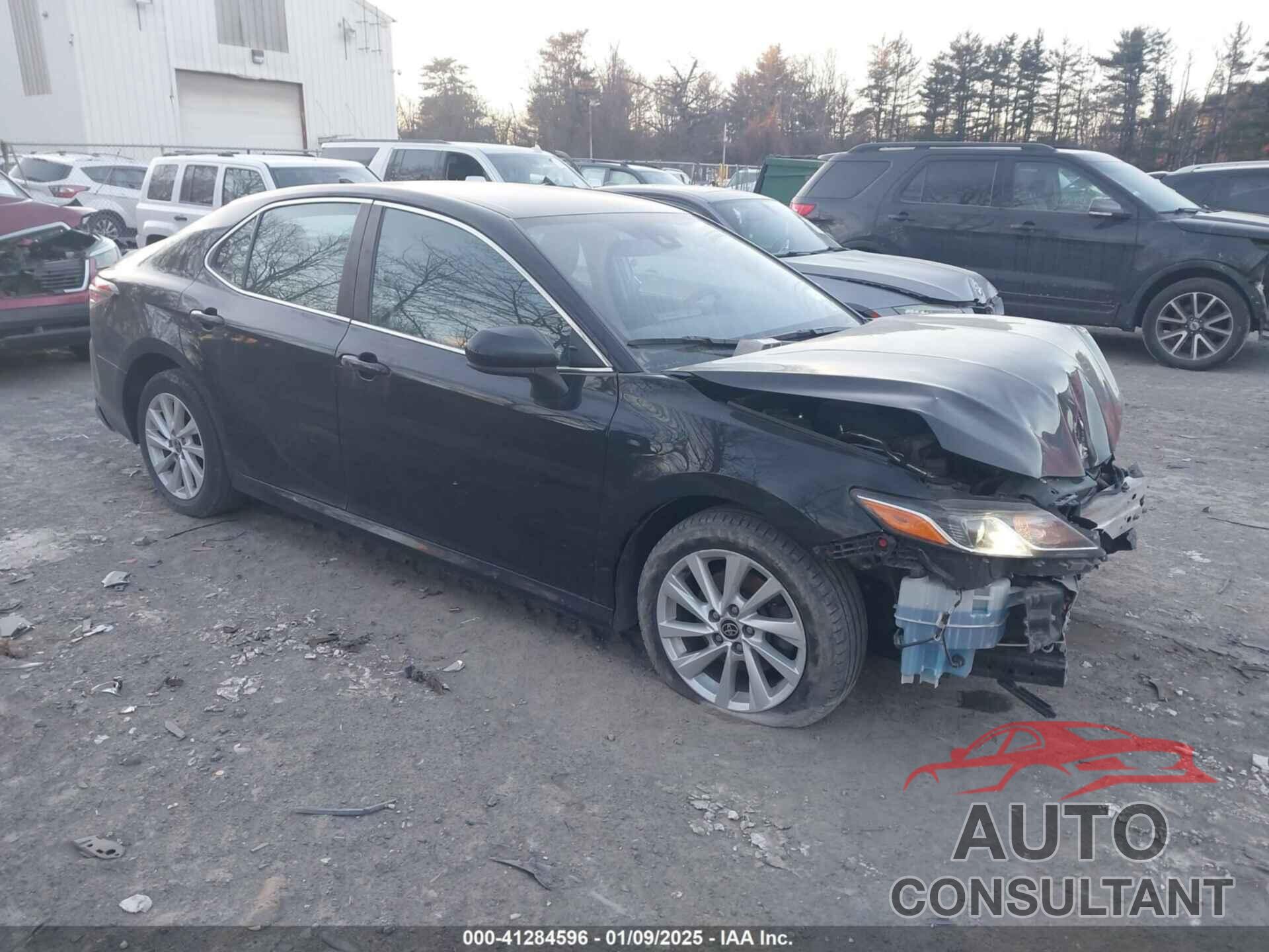 TOYOTA CAMRY 2022 - 4T1C11AK9NU630319