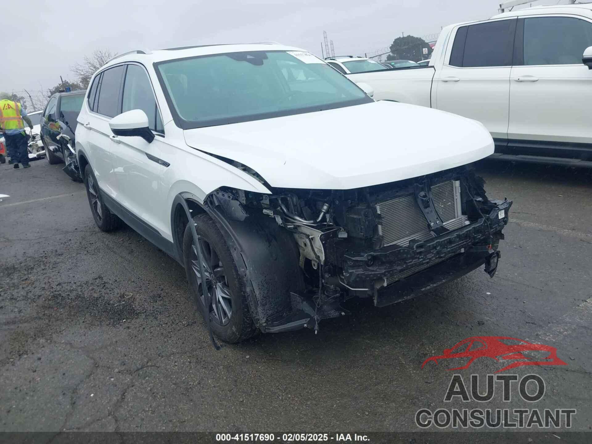 VOLKSWAGEN TIGUAN 2022 - 3VV3B7AX4NM101169