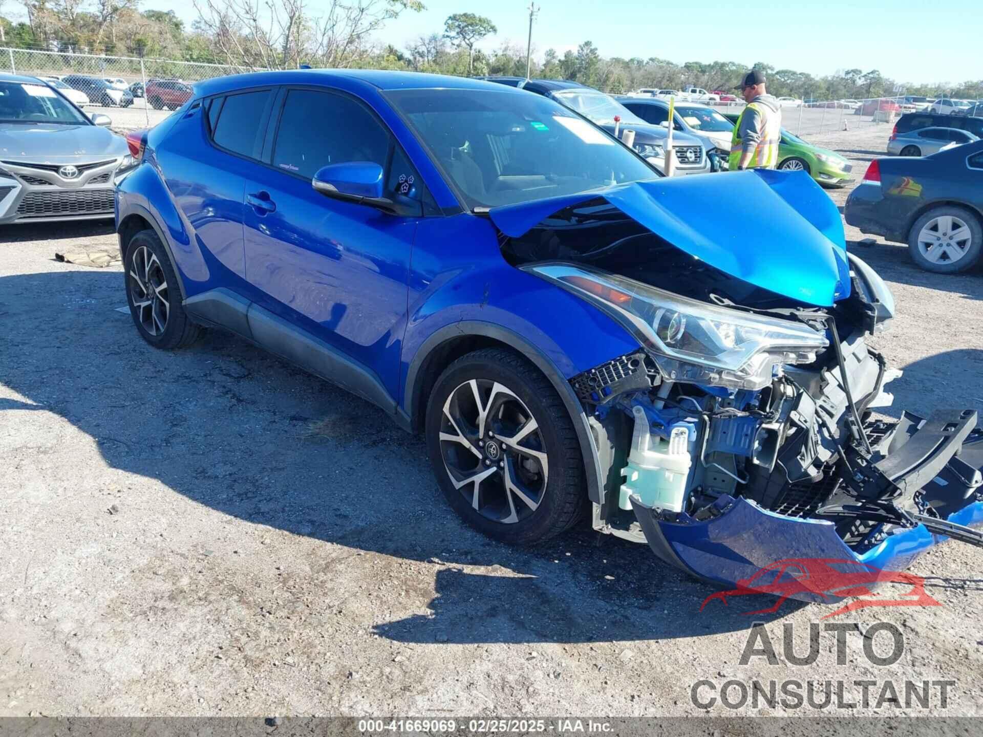 TOYOTA C-HR 2018 - NMTKHMBX3JR041271