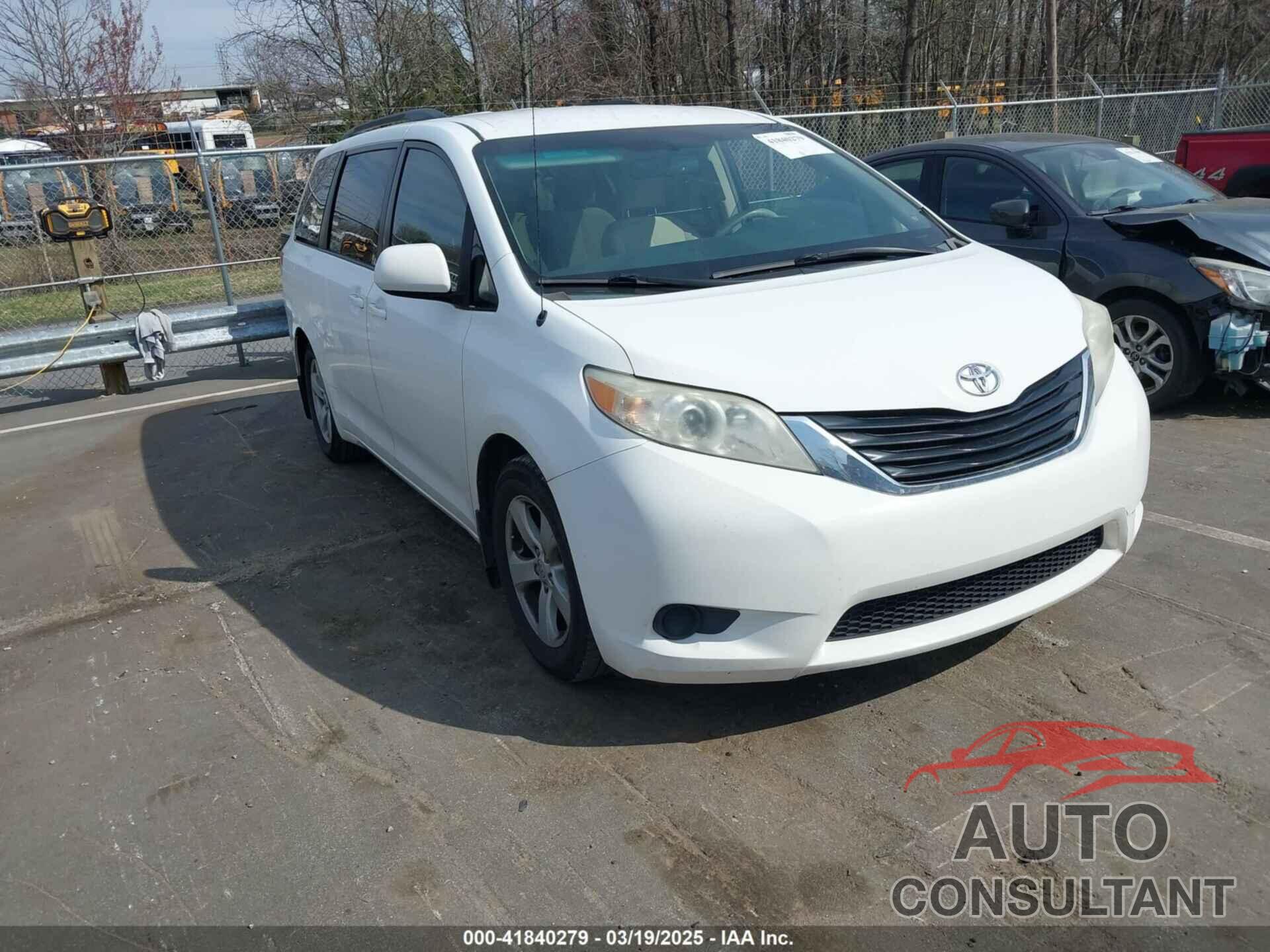TOYOTA SIENNA 2011 - 5TDKK3DCXBS175008
