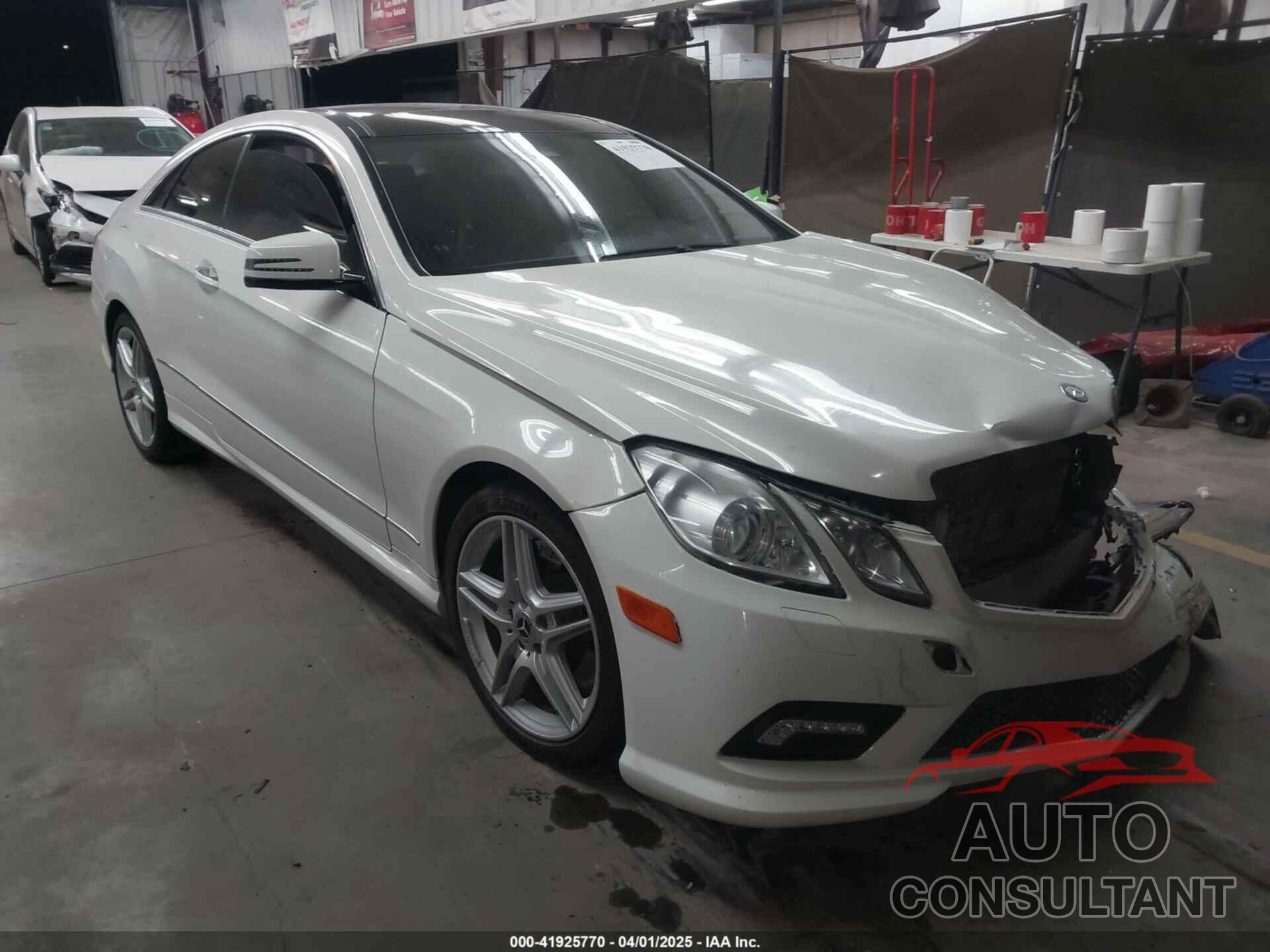 MERCEDES-BENZ E 550 2011 - WDDKJ7CB1BF085612