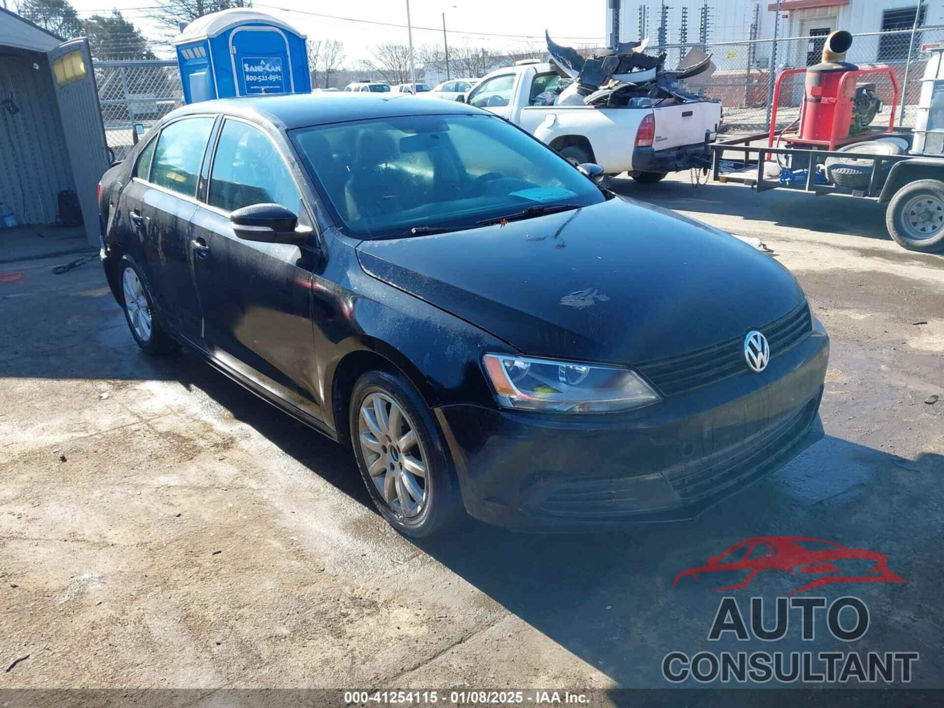 VOLKSWAGEN JETTA 2011 - 3VWDX7AJ3BM400175