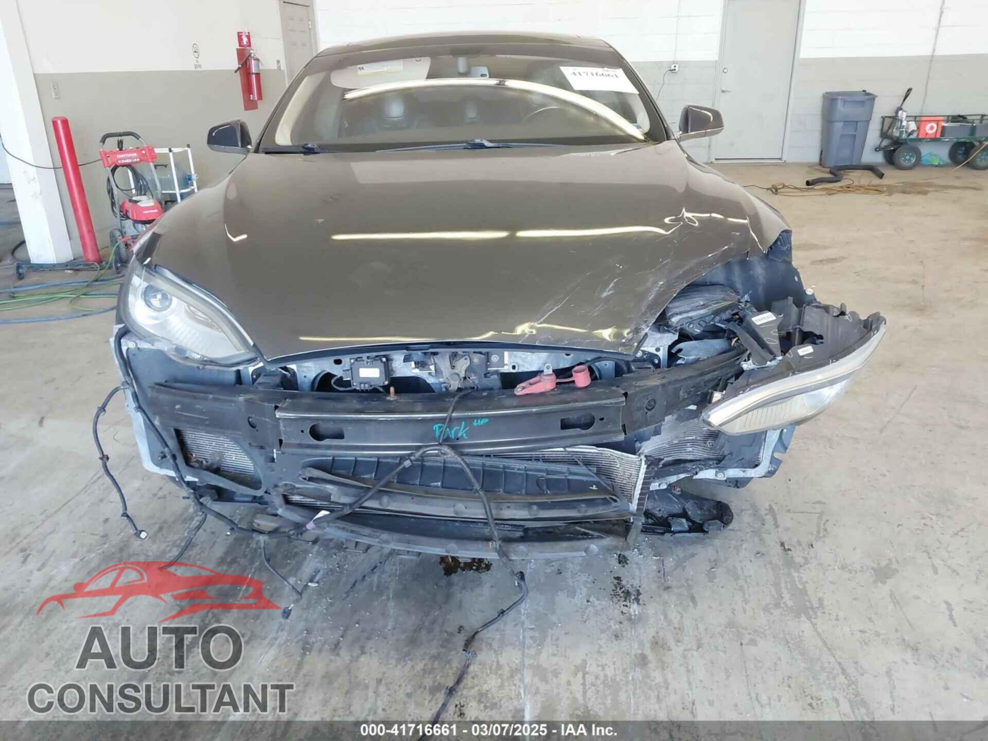 TESLA MODEL S 2014 - 5YJSA1H13EFP49912