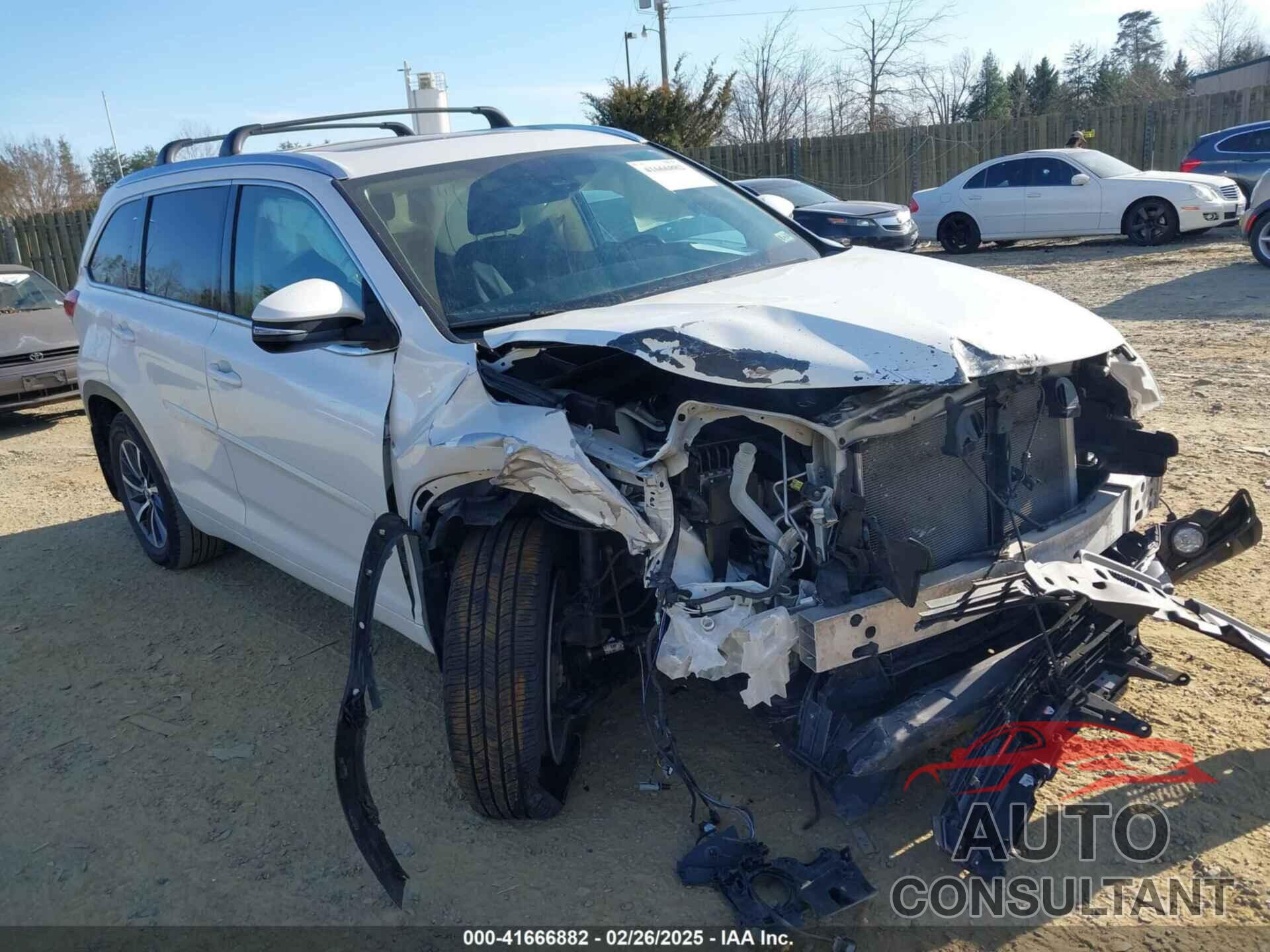 TOYOTA HIGHLANDER 2018 - 5TDJZRFH4JS829454