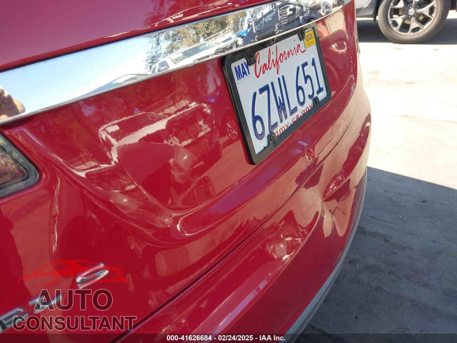 TESLA MODEL S 2013 - 5YJSA1CN1DFP09577