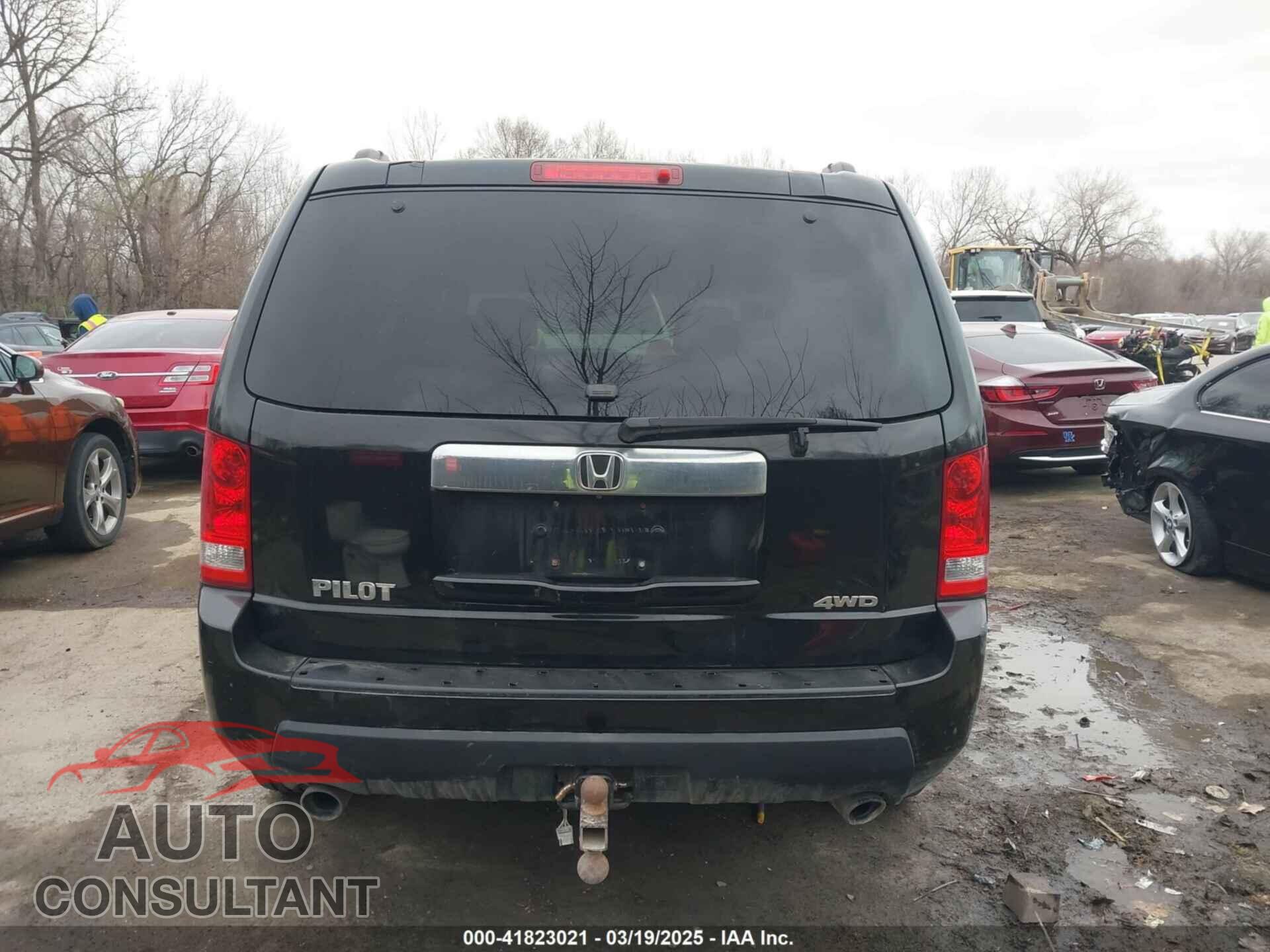 HONDA PILOT 2011 - 5FNYF4H61BB010963