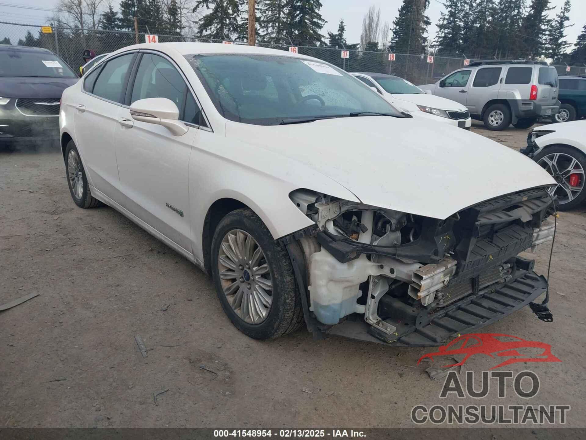 FORD FUSION HYBRID 2013 - 3FA6P0LU6DR363208