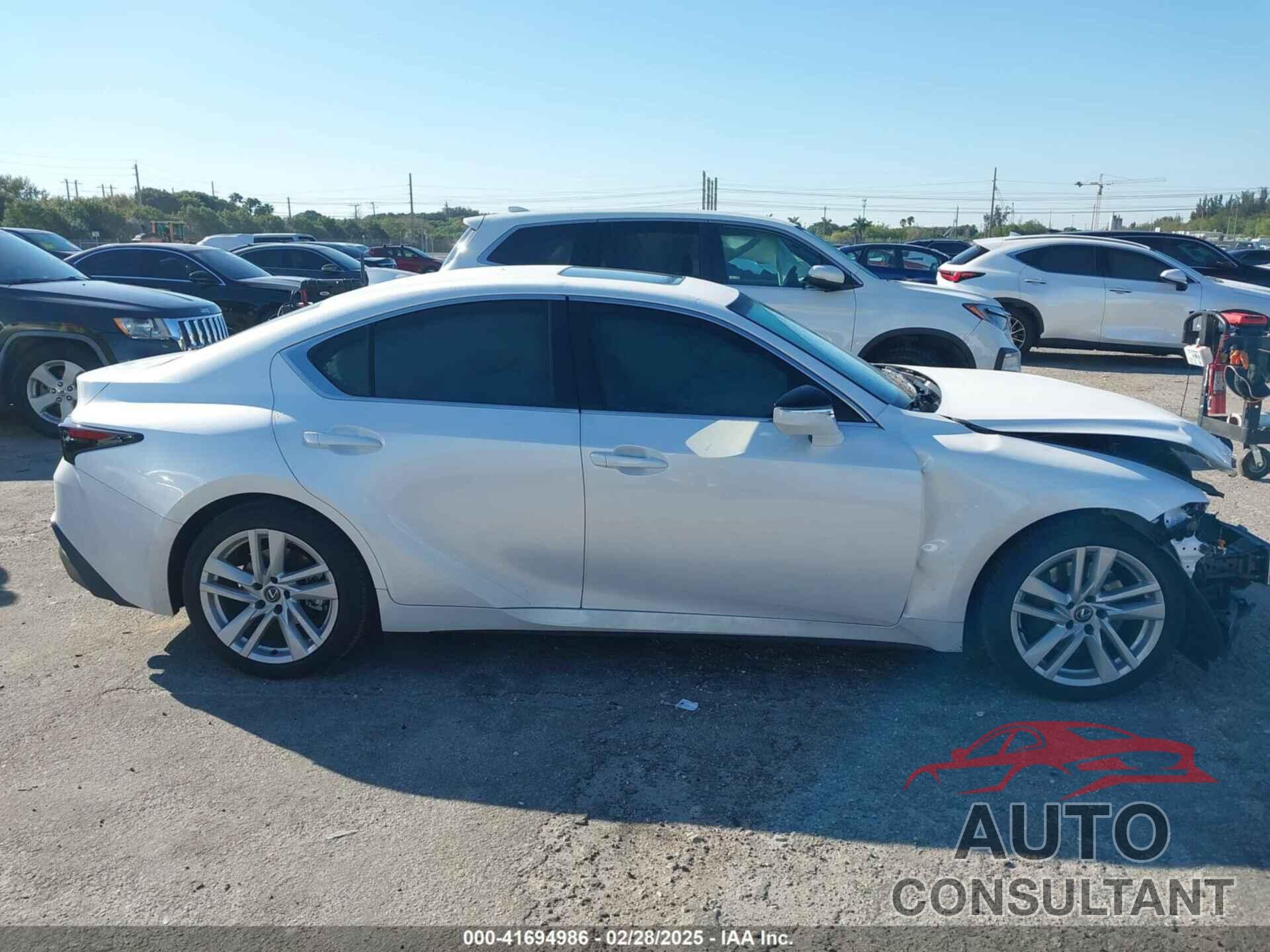 LEXUS IS 300 2024 - JTHCA1D23R5133037
