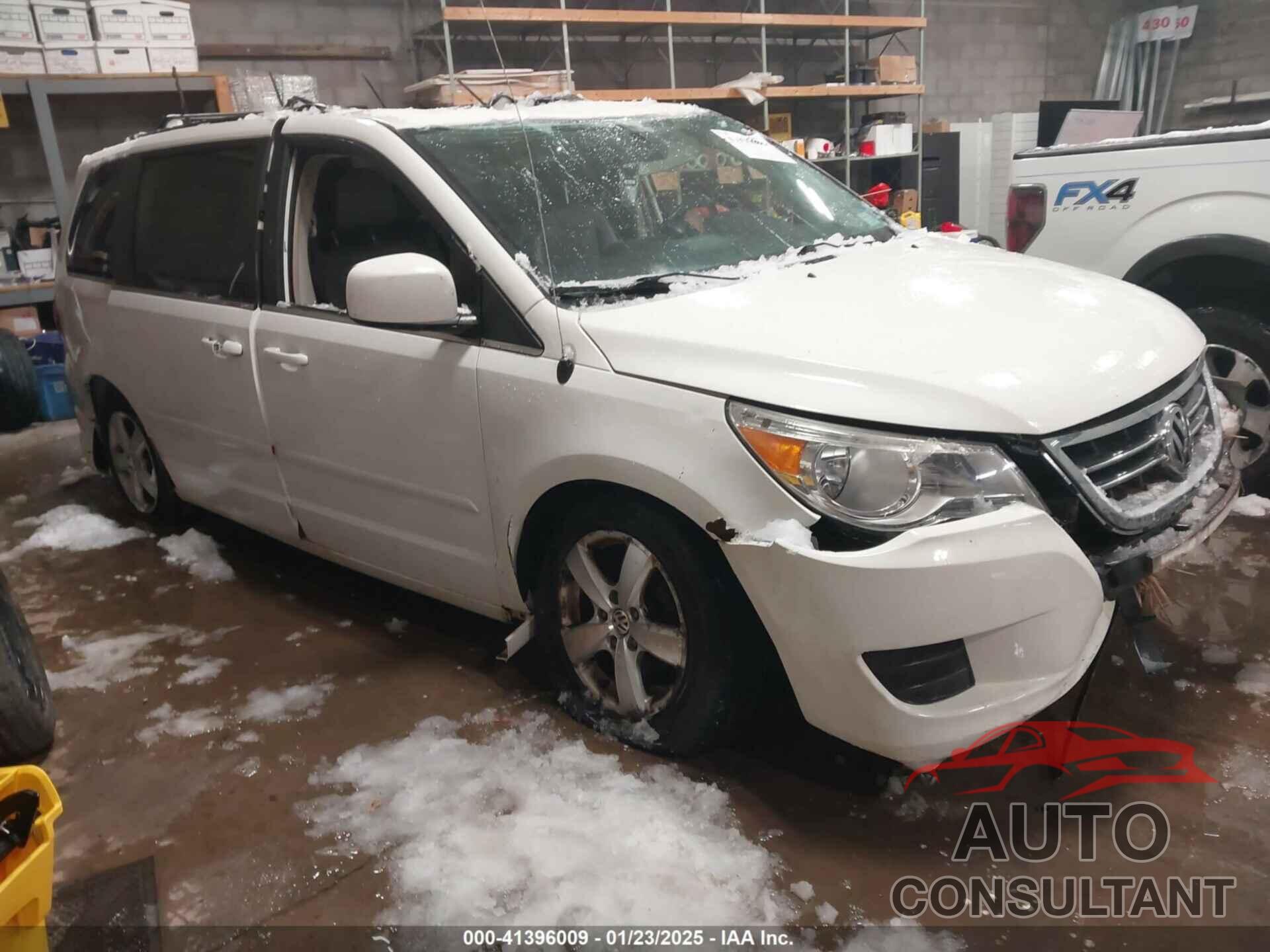 VOLKSWAGEN ROUTAN 2011 - 2V4RW3DG2BR691710