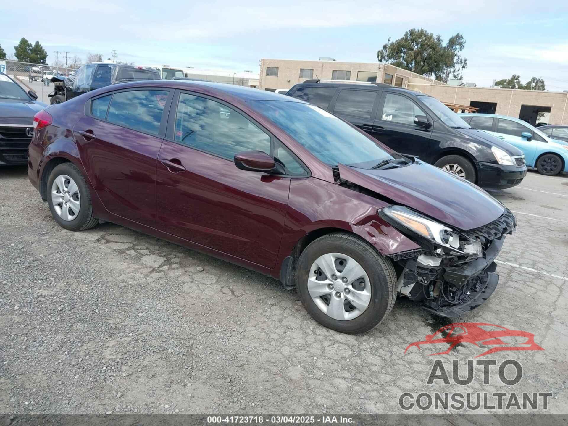 KIA FORTE 2018 - 3KPFK4A74JE166957
