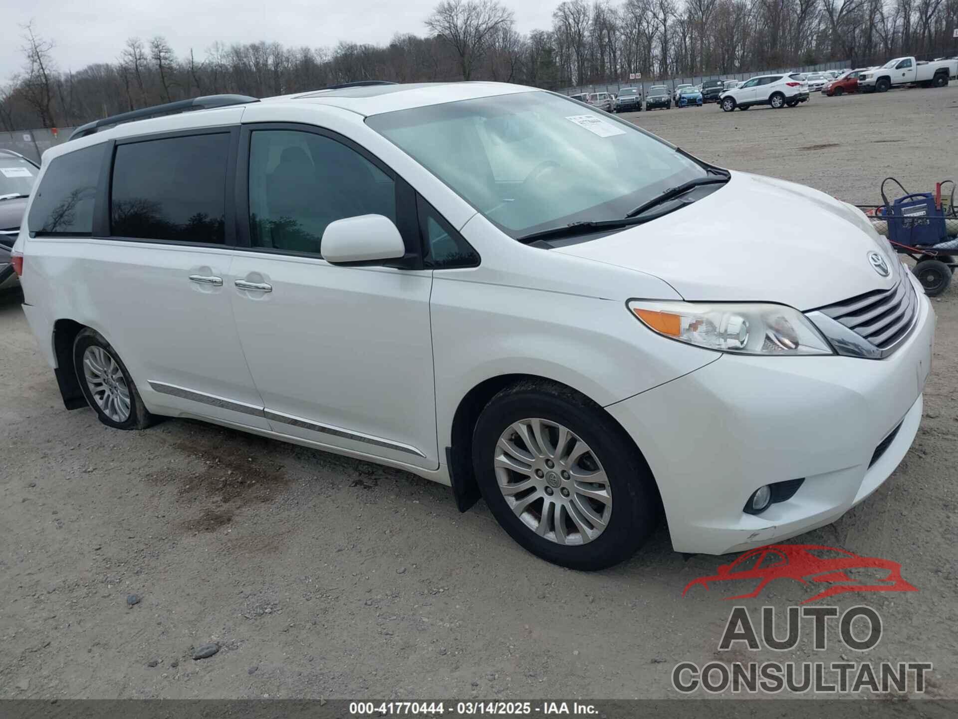 TOYOTA SIENNA 2017 - 5TDYZ3DC2HS796659