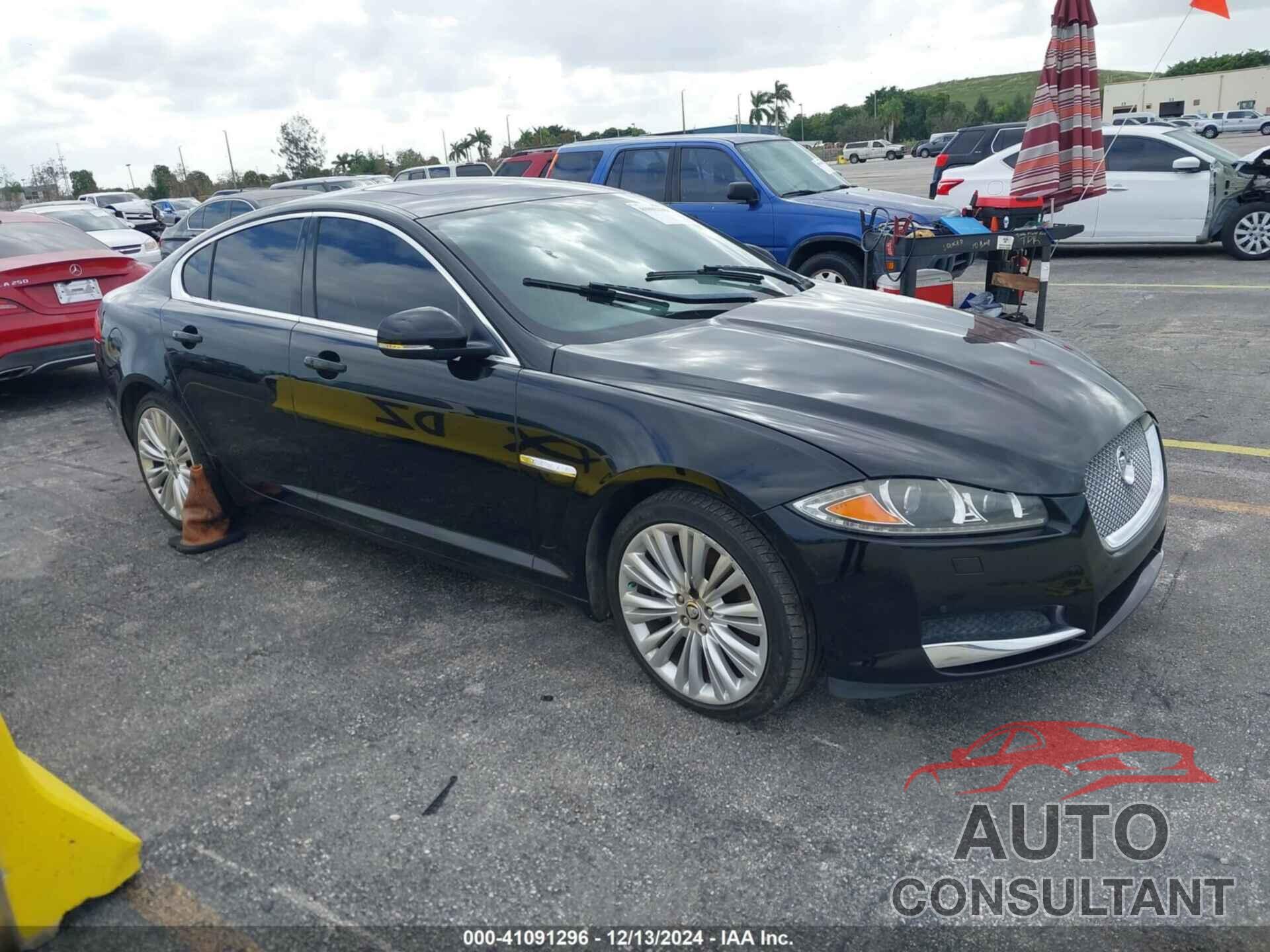 JAGUAR XF 2013 - SAJWA0E71D8S70781