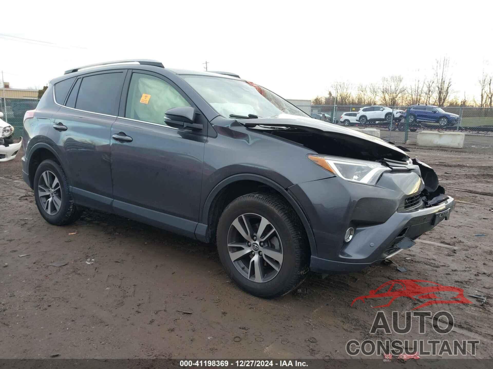 TOYOTA RAV4 2018 - JTMRFREV0JJ257458