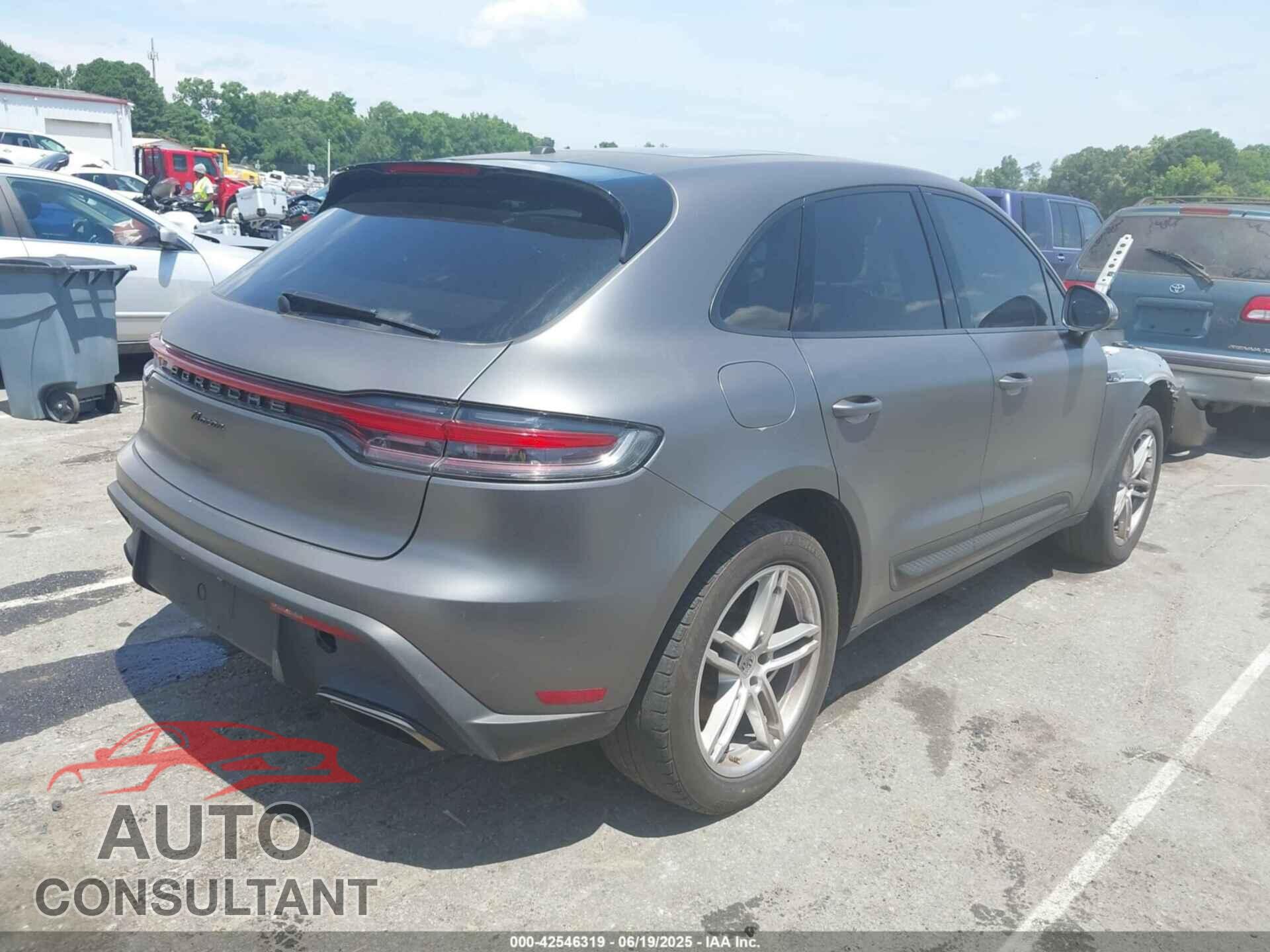 PORSCHE MACAN 2022 - WP1AA2A56NLB01975