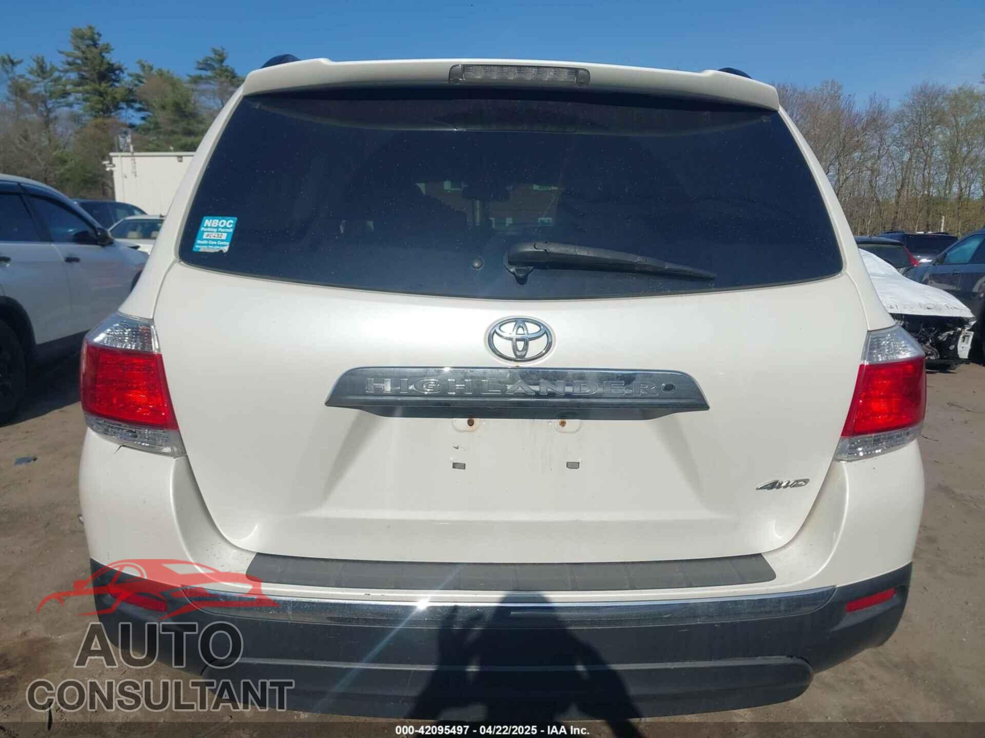 TOYOTA HIGHLANDER 2013 - 5TDBK3EH8DS226440