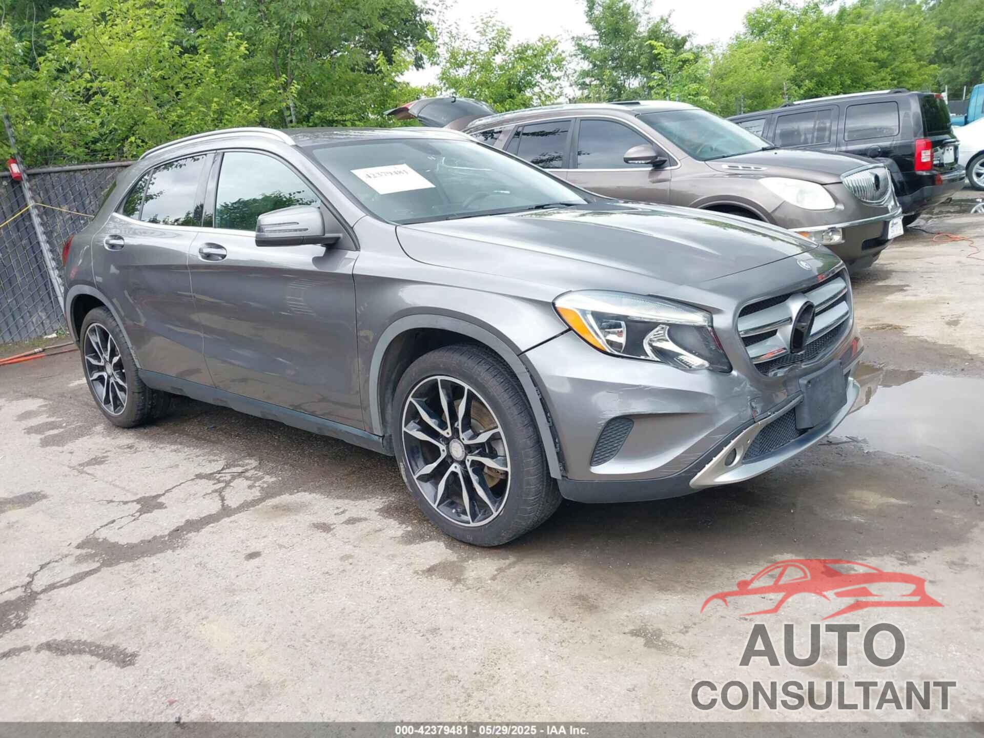 MERCEDES-BENZ GLA 2015 - WDCTG4EBXFJ125367