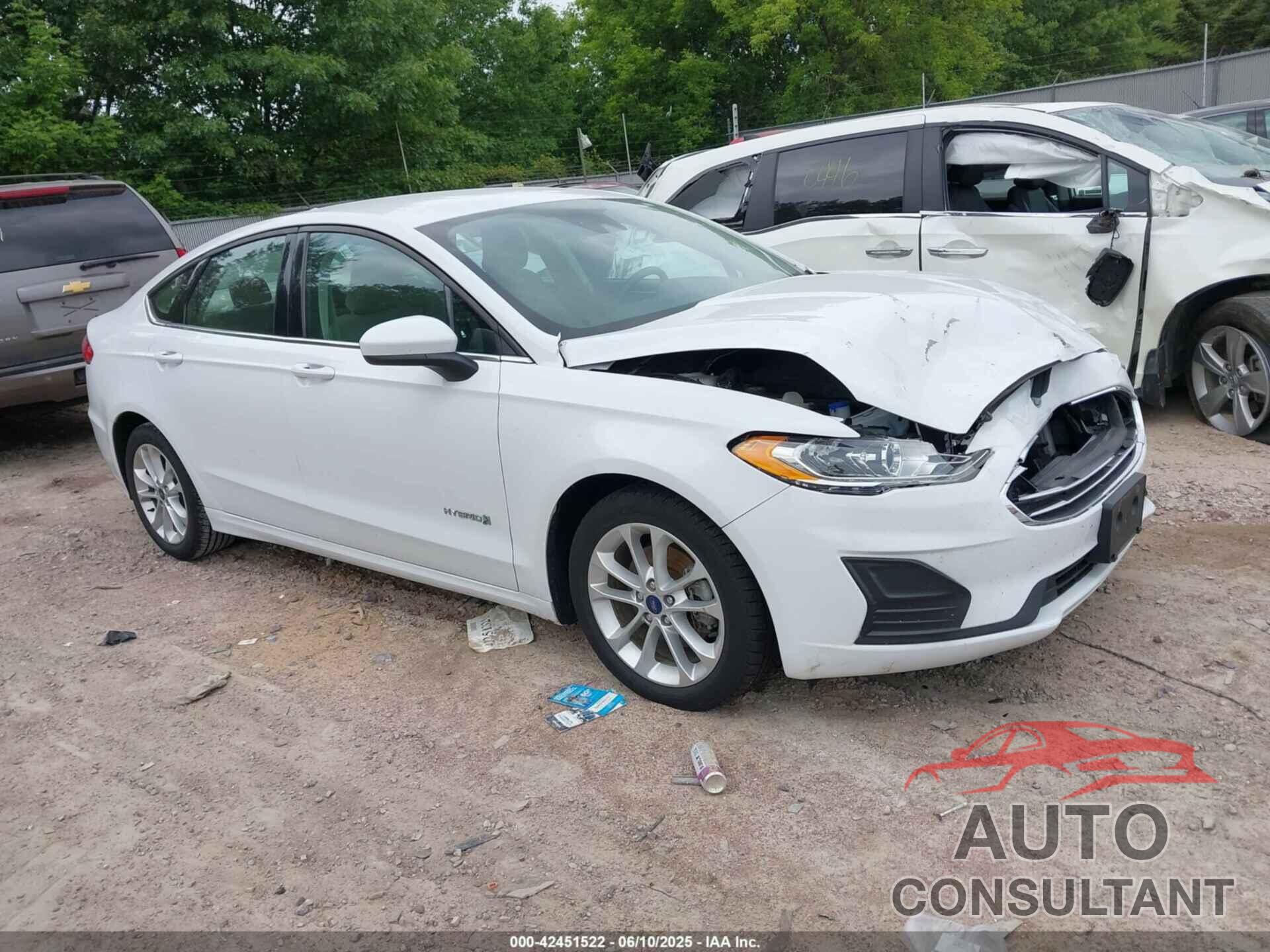 FORD FUSION HYBRID 2019 - 3FA6P0LU1KR137574