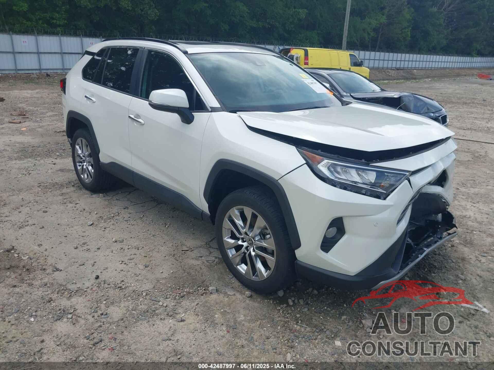 TOYOTA RAV4 2021 - 2T3Y1RFV5MW143793