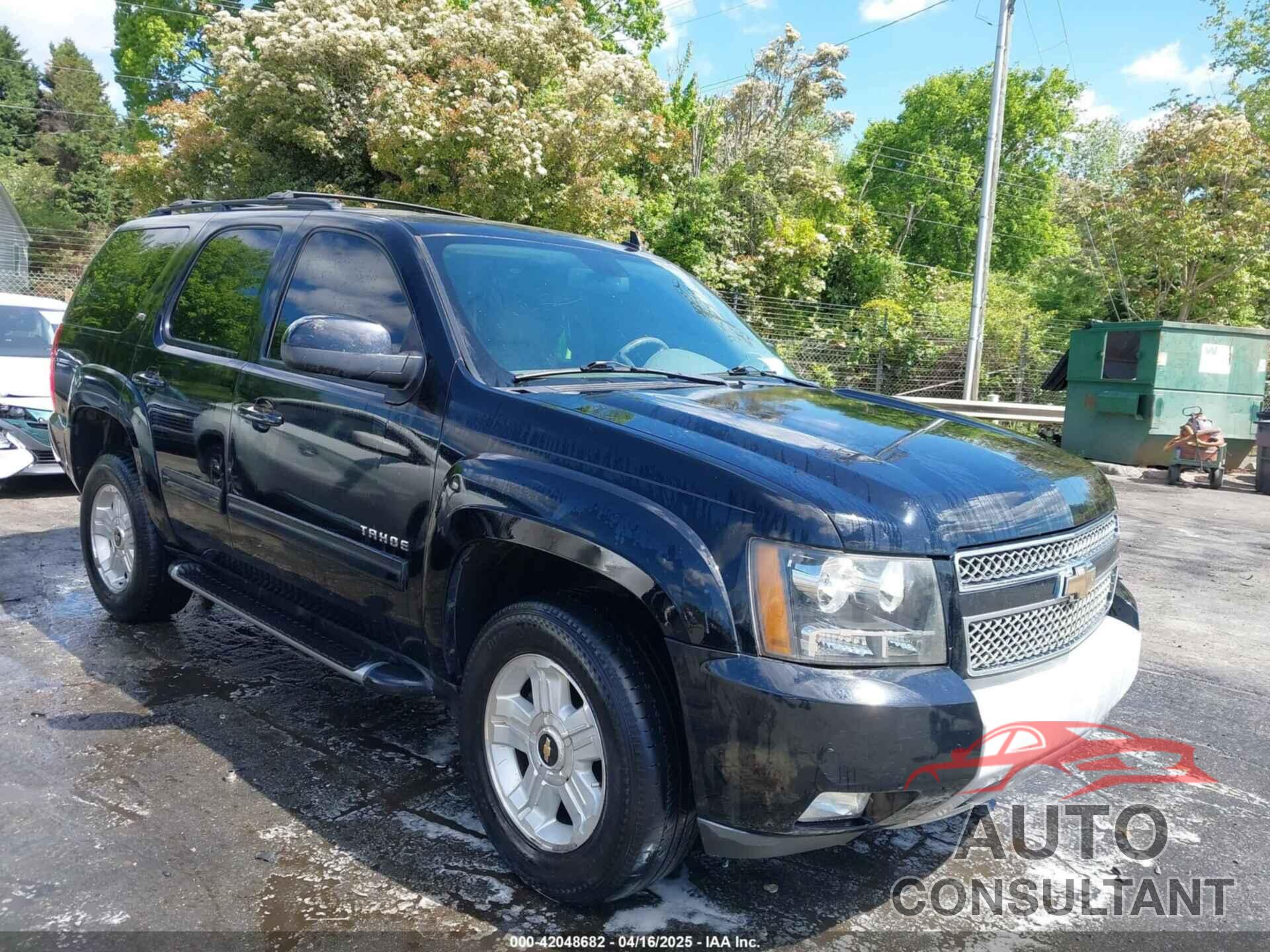 CHEVROLET TAHOE 2011 - 1GNSKBE01BR144864