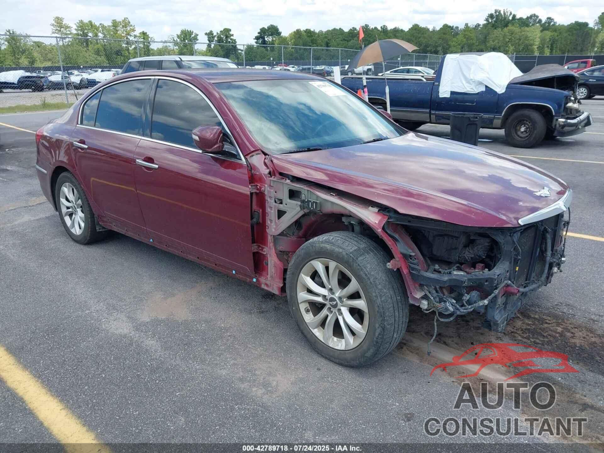 HYUNDAI GENESIS 2013 - KMHGC4DD8DU237002