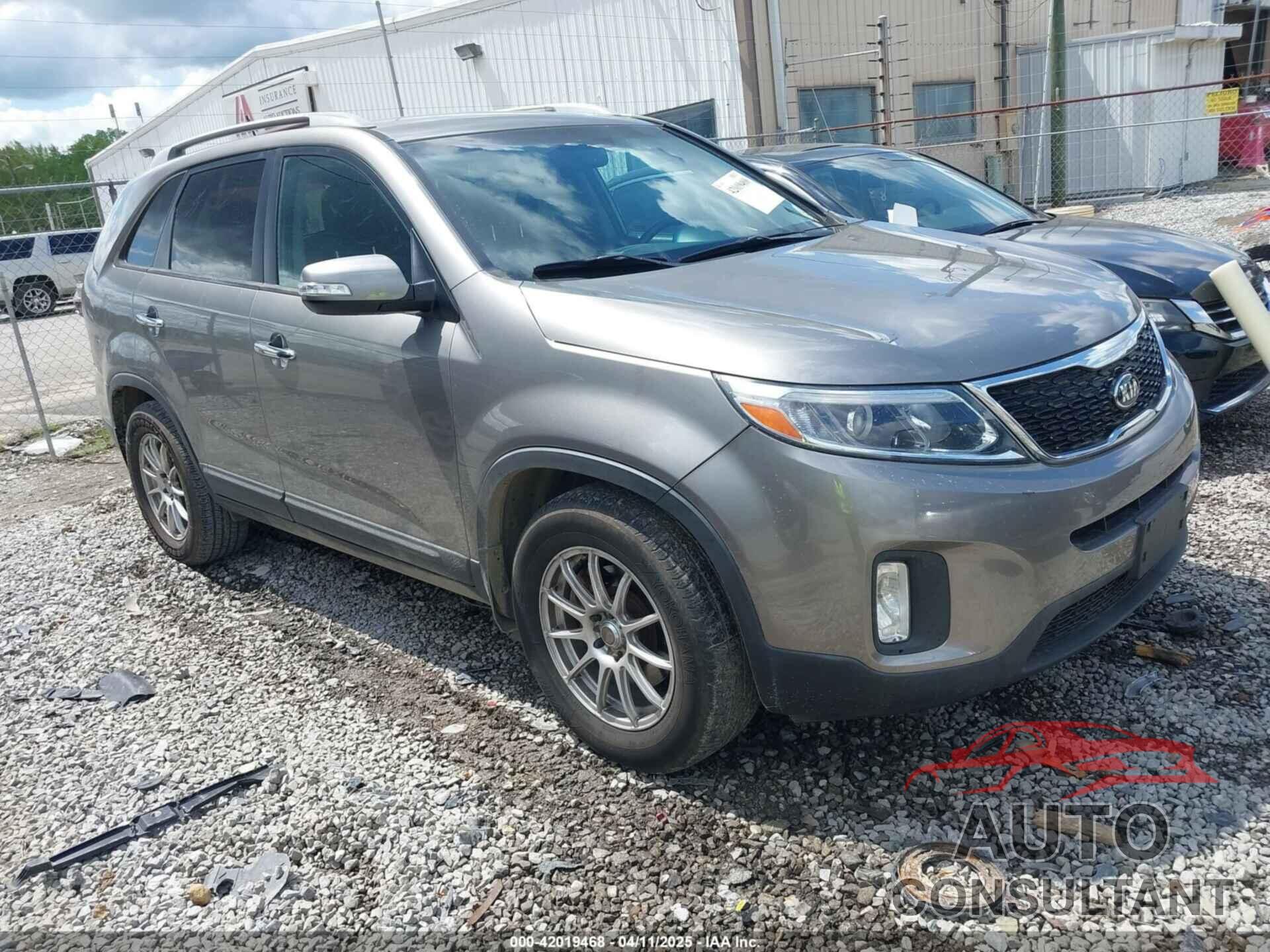 KIA SORENTO 2015 - 5XYKT4A75FG640517