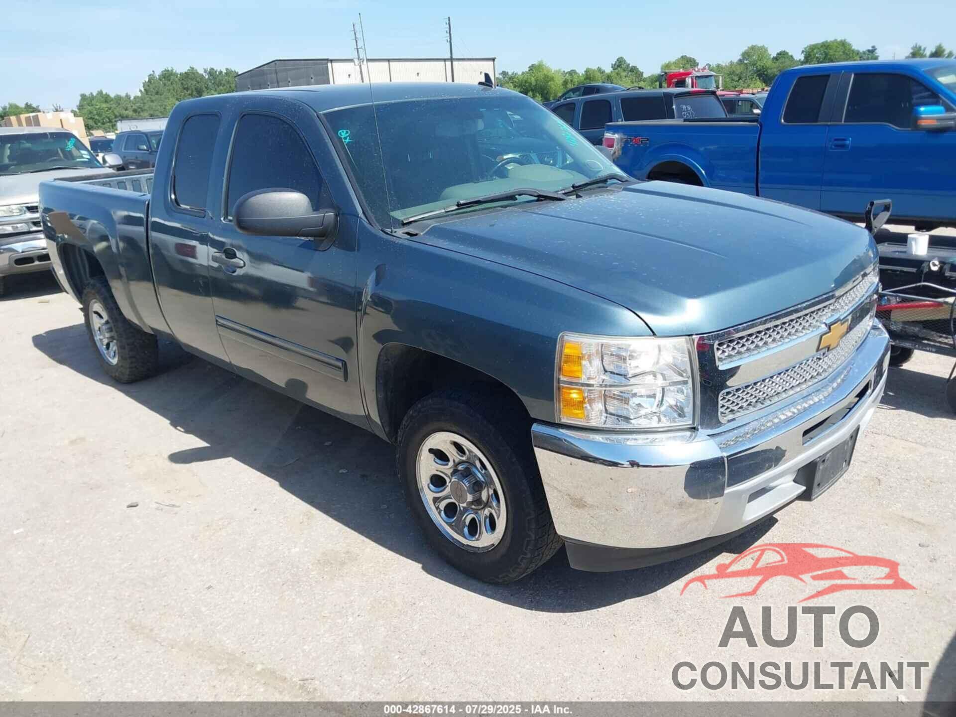 CHEVROLET SILVERADO 1500 2013 - 1GCRCREA8DZ137693