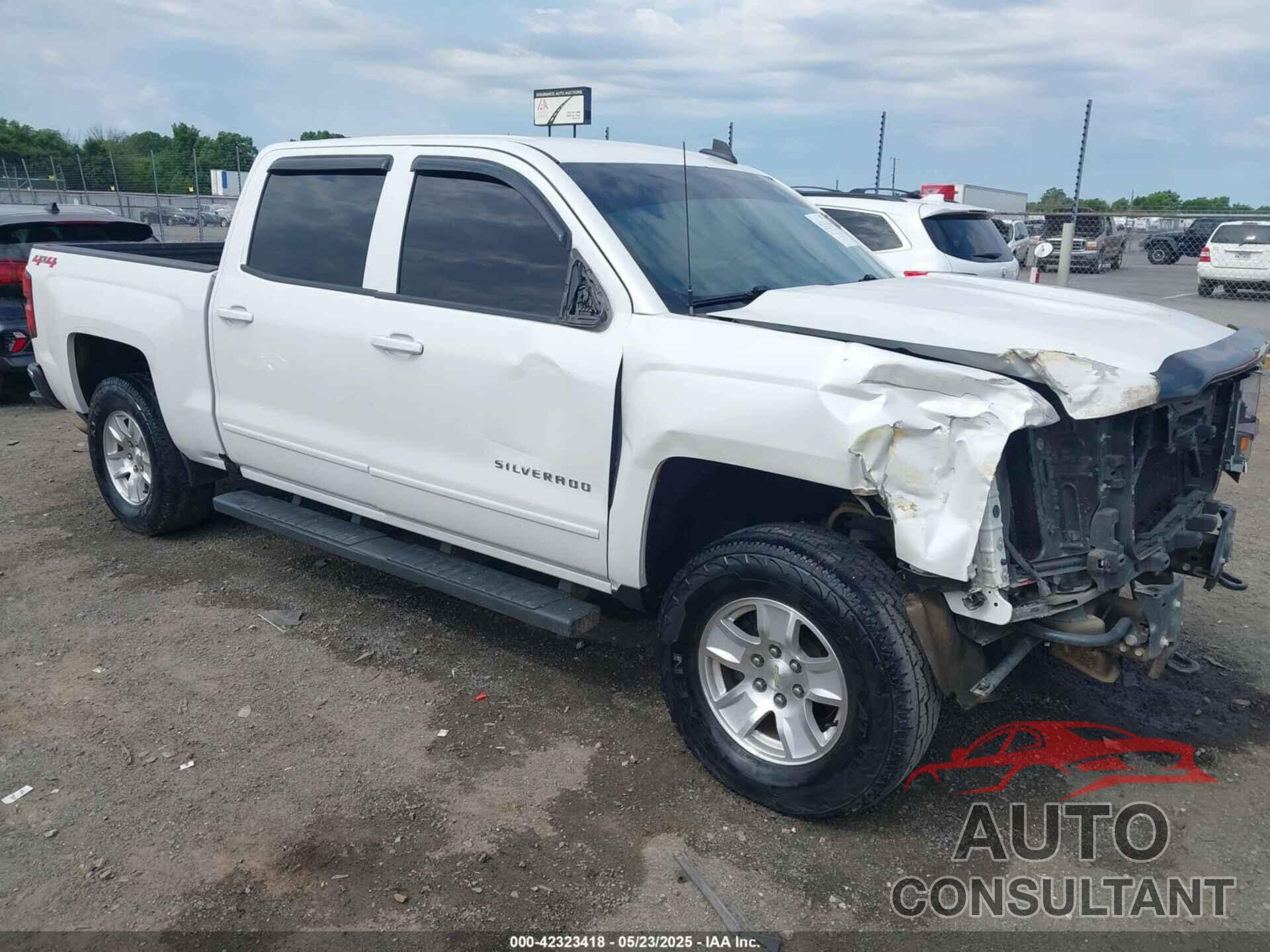 CHEVROLET SILVERADO 1500 2018 - 3GCUKREC4JG255489