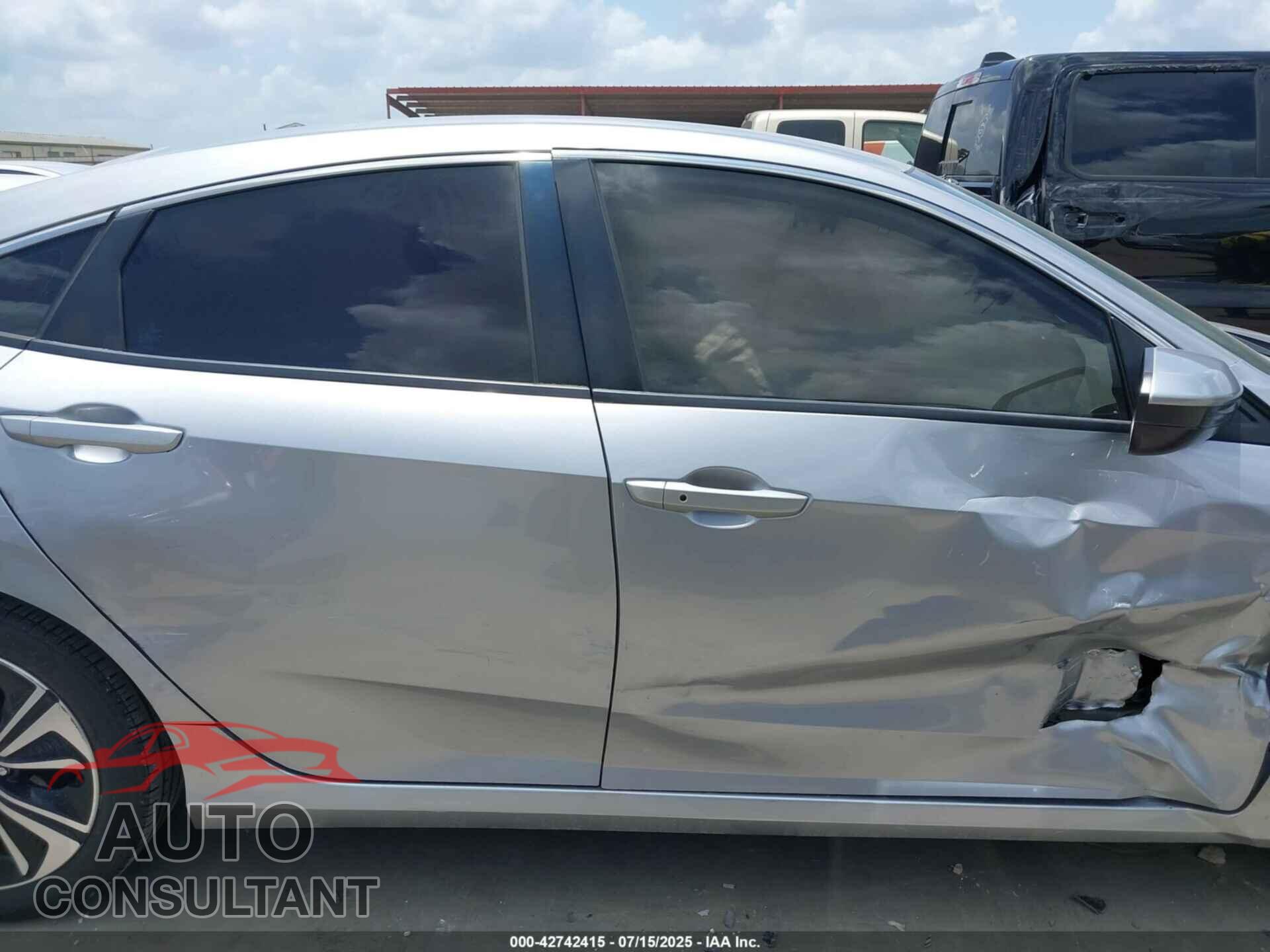 HONDA CIVIC 2019 - 2HGFC2F84KH518946