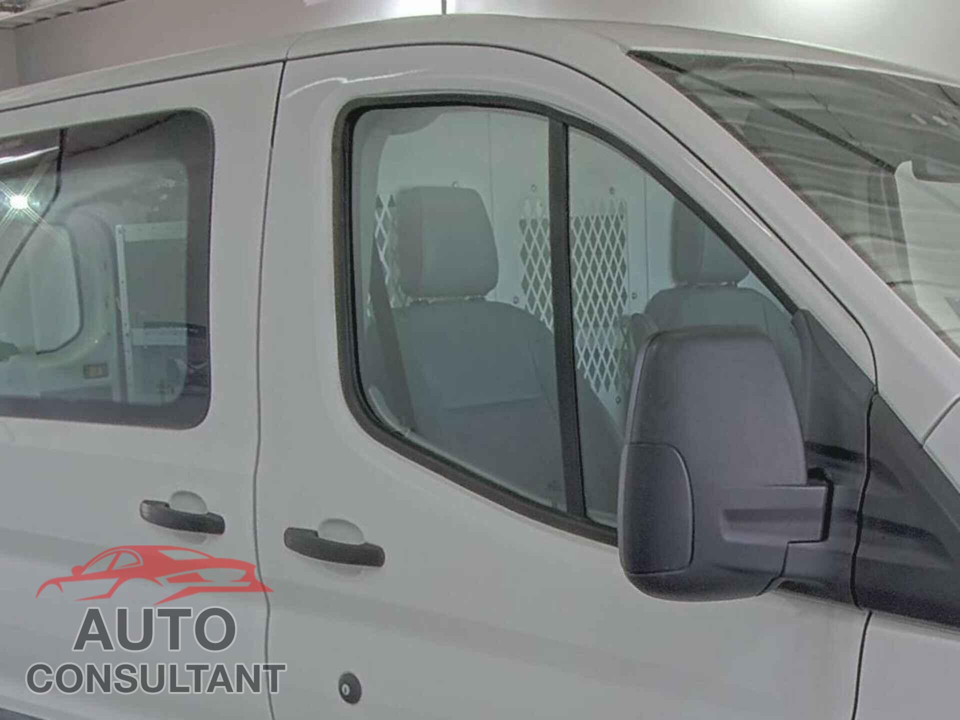 FORD TRANSIT-150 2017 - 1FTYE1YMXHKA82532