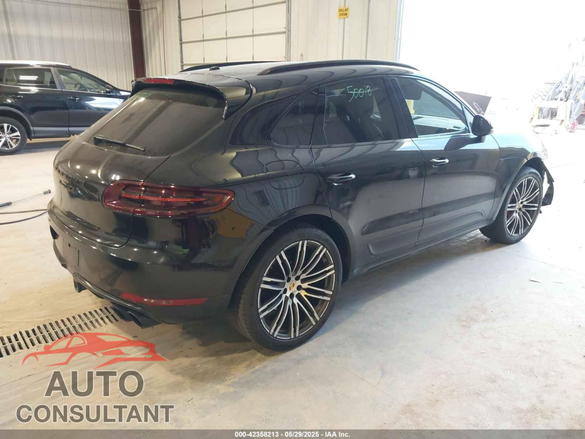 PORSCHE MACAN 2017 - WP1AG2A56HLB51567