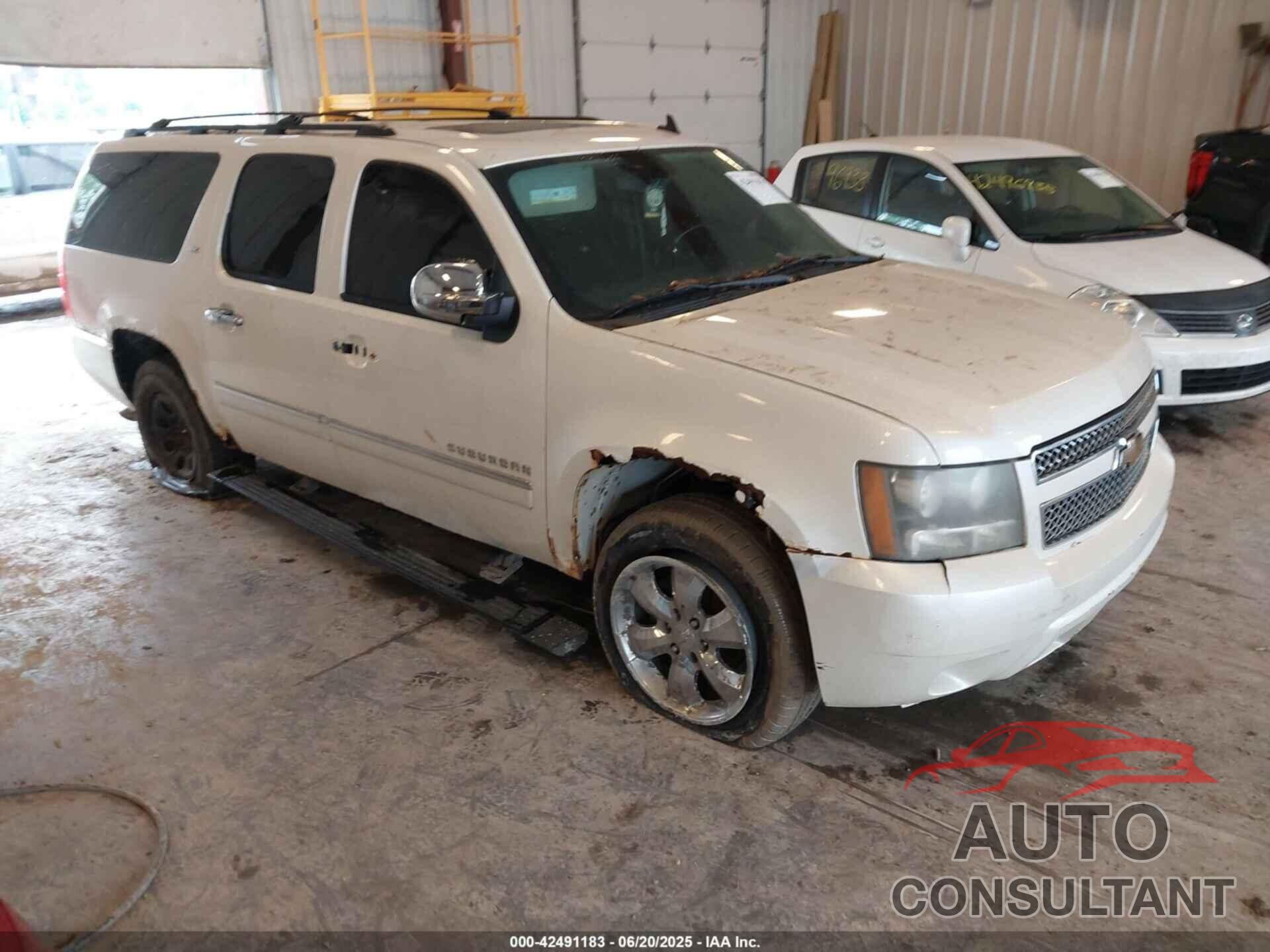 CHEVROLET SUBURBAN 1500 2010 - 1GNUKKE35AR173513