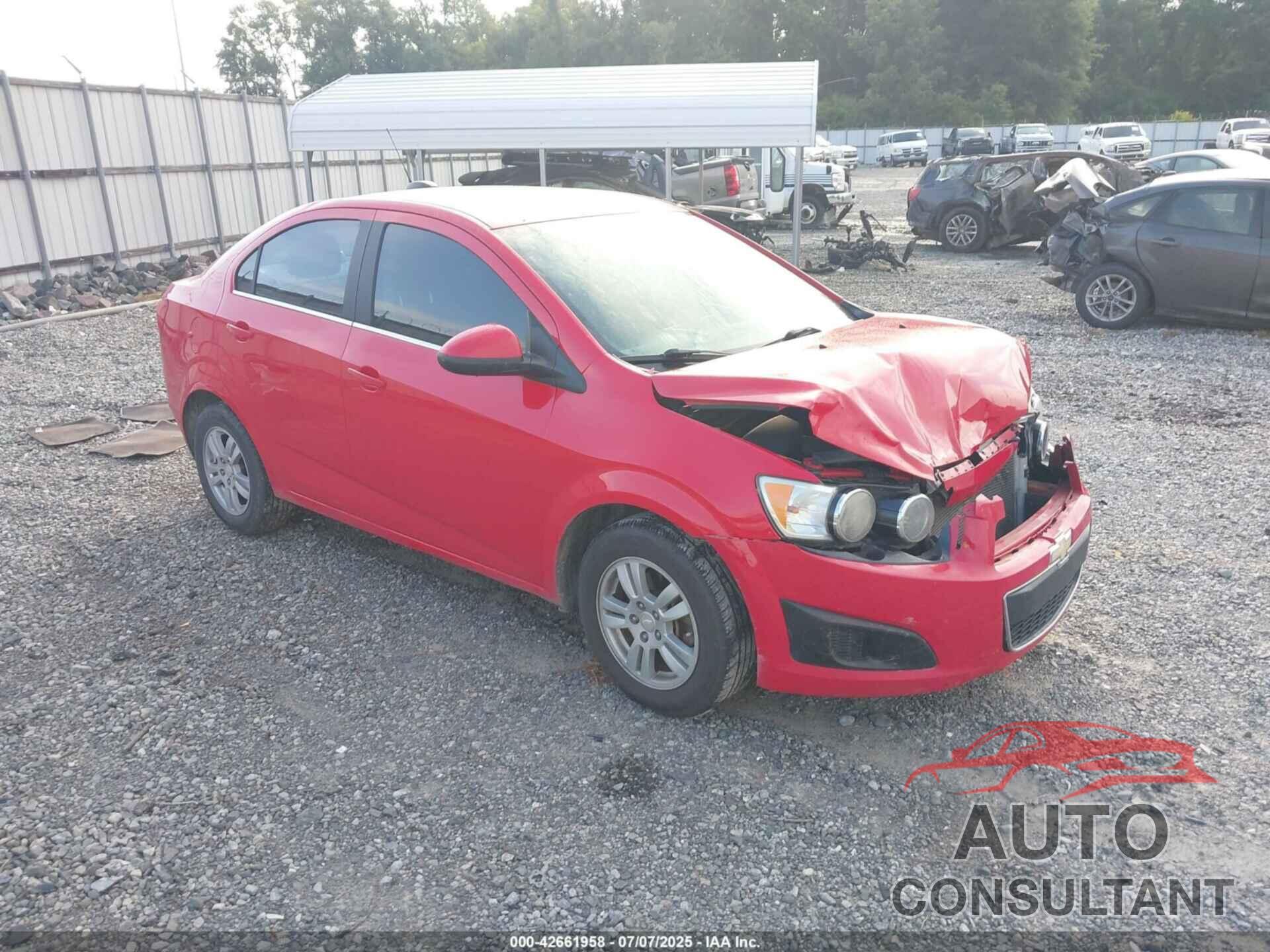 CHEVROLET SONIC 2015 - 1G1JC5SB9F4160539