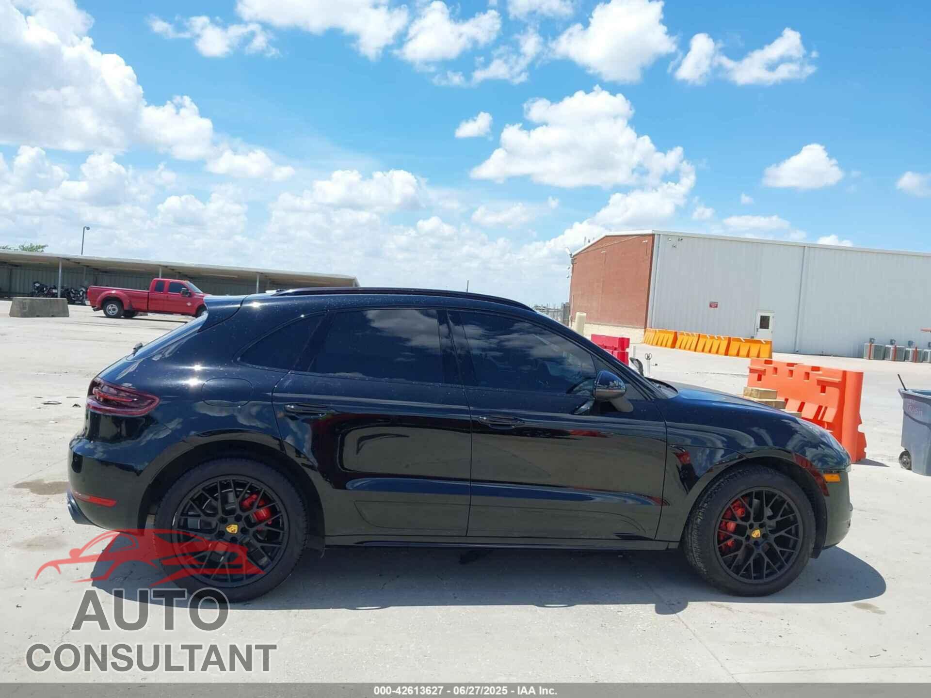 PORSCHE MACAN 2017 - WP1AG2A58HLB52493