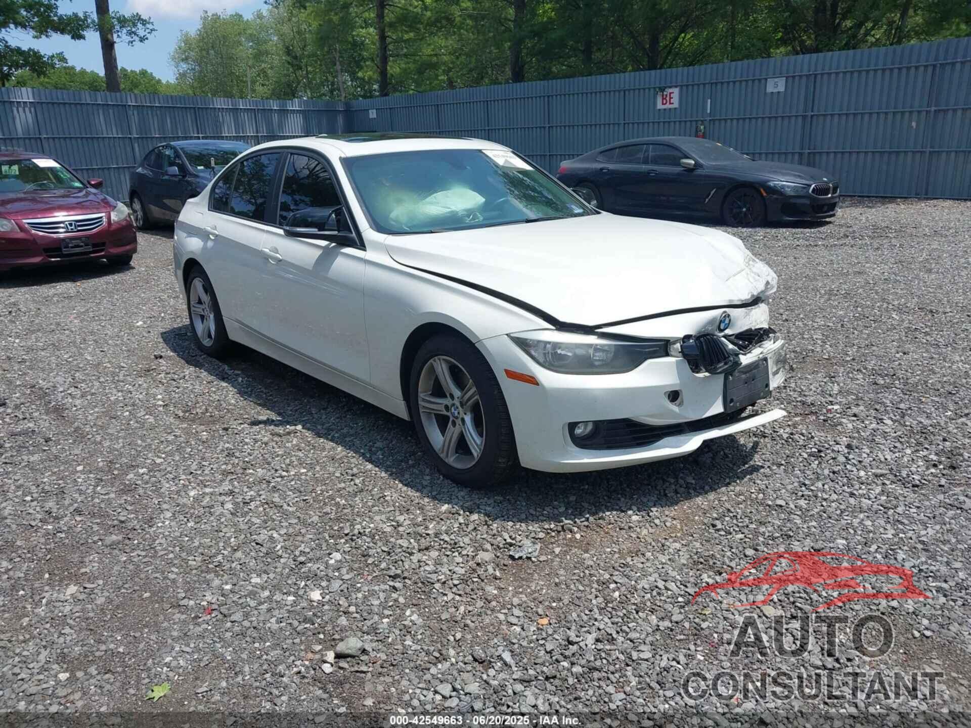 BMW 328I 2013 - WBA3B5G52DNS02110
