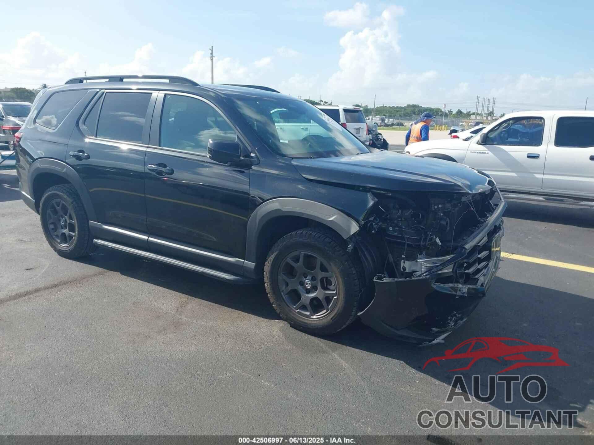 HONDA PILOT 2023 - 5FNYG1H62PB015320
